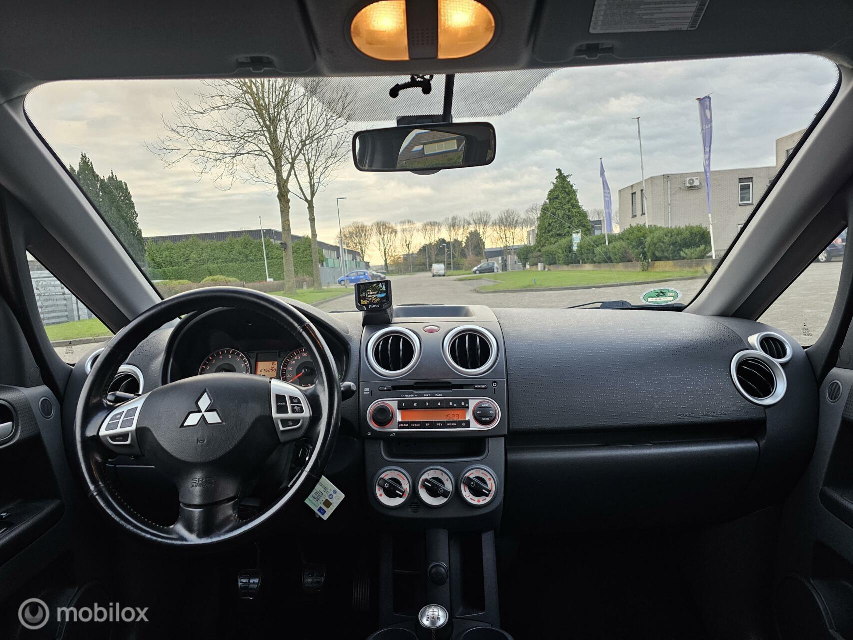Foto van Mitsubishi Colt