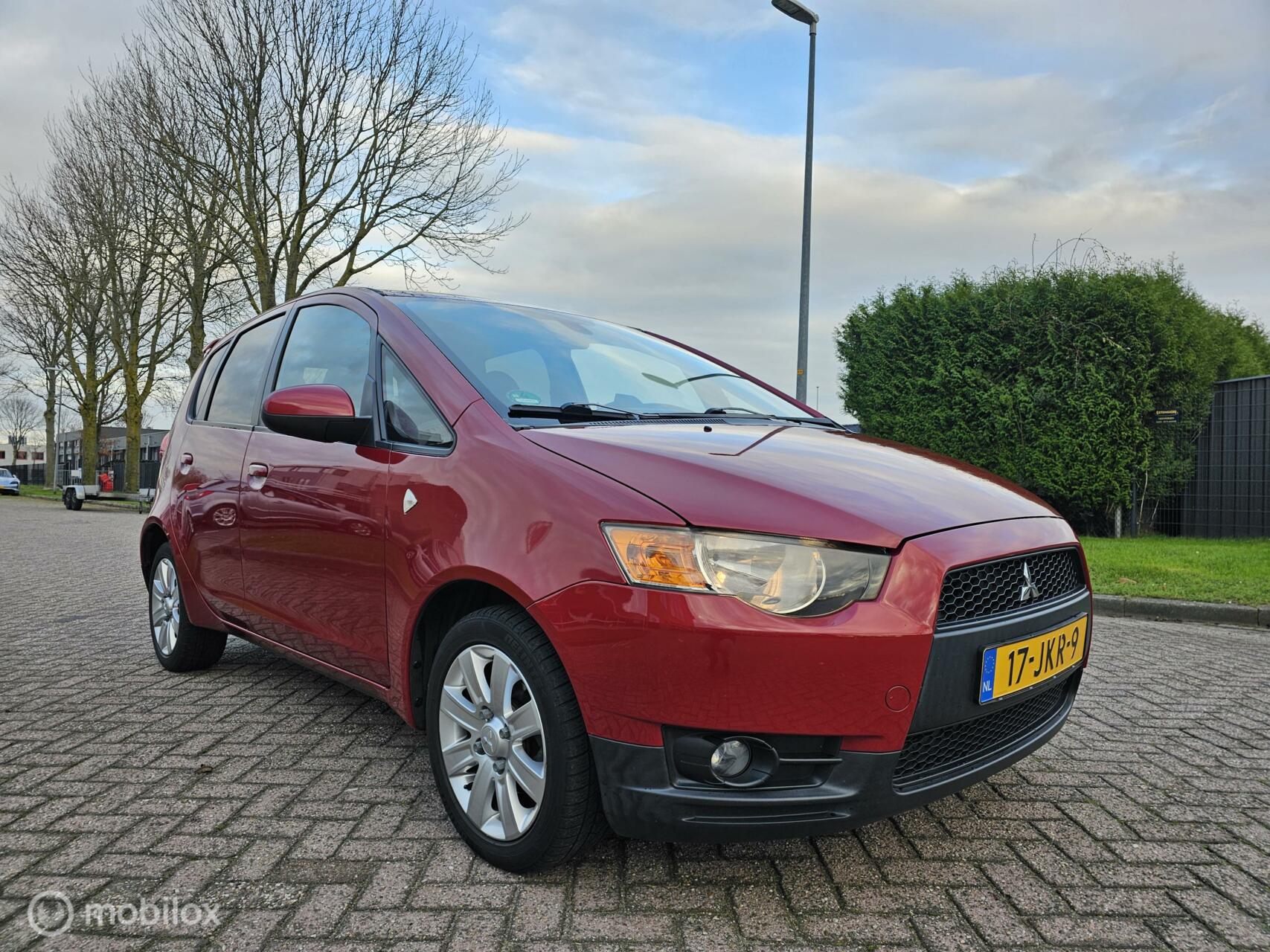 Mitsubishi Colt 1.3 Intro Edition Airco 2009 - voorkant