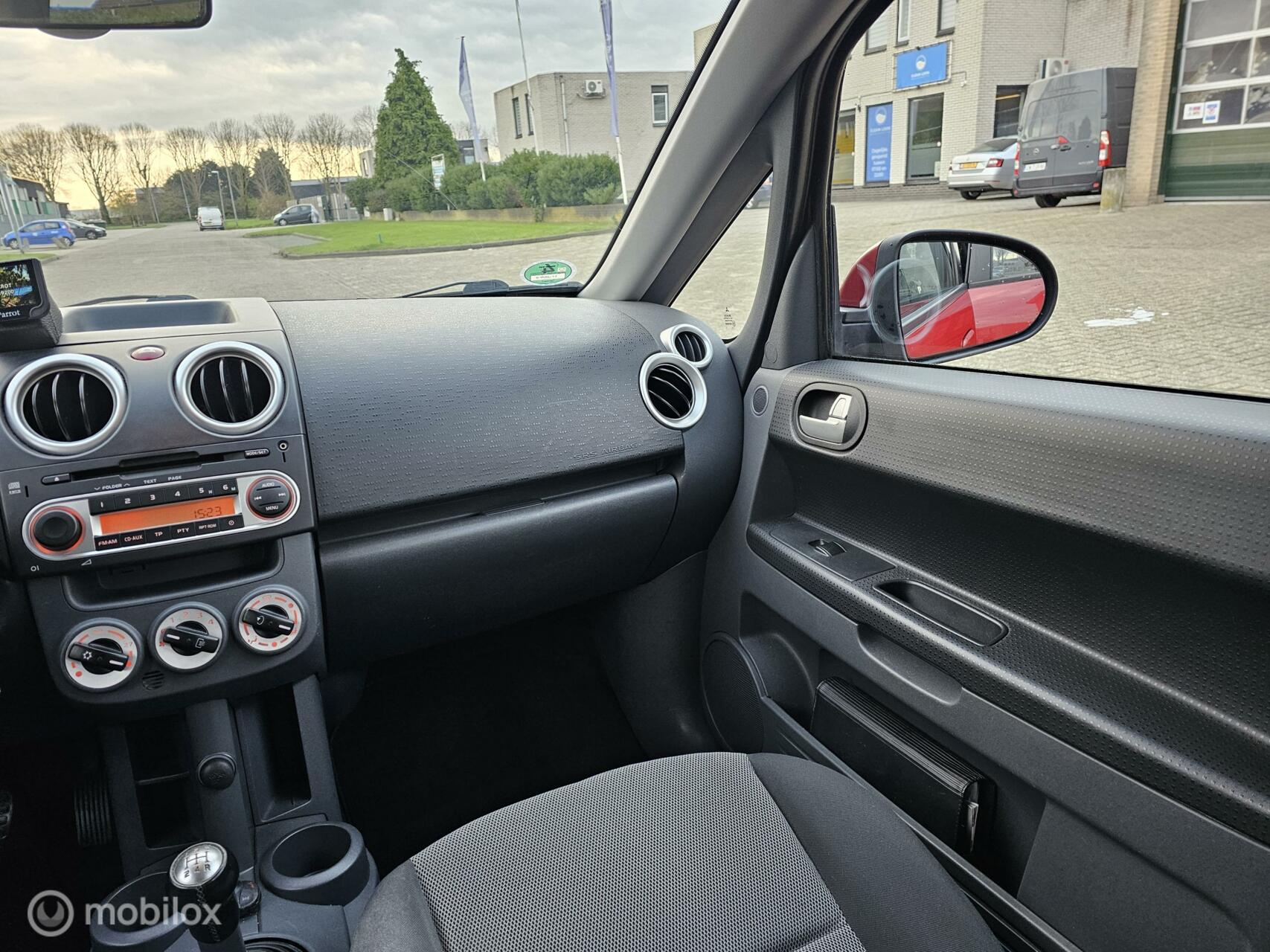 Foto van Mitsubishi Colt