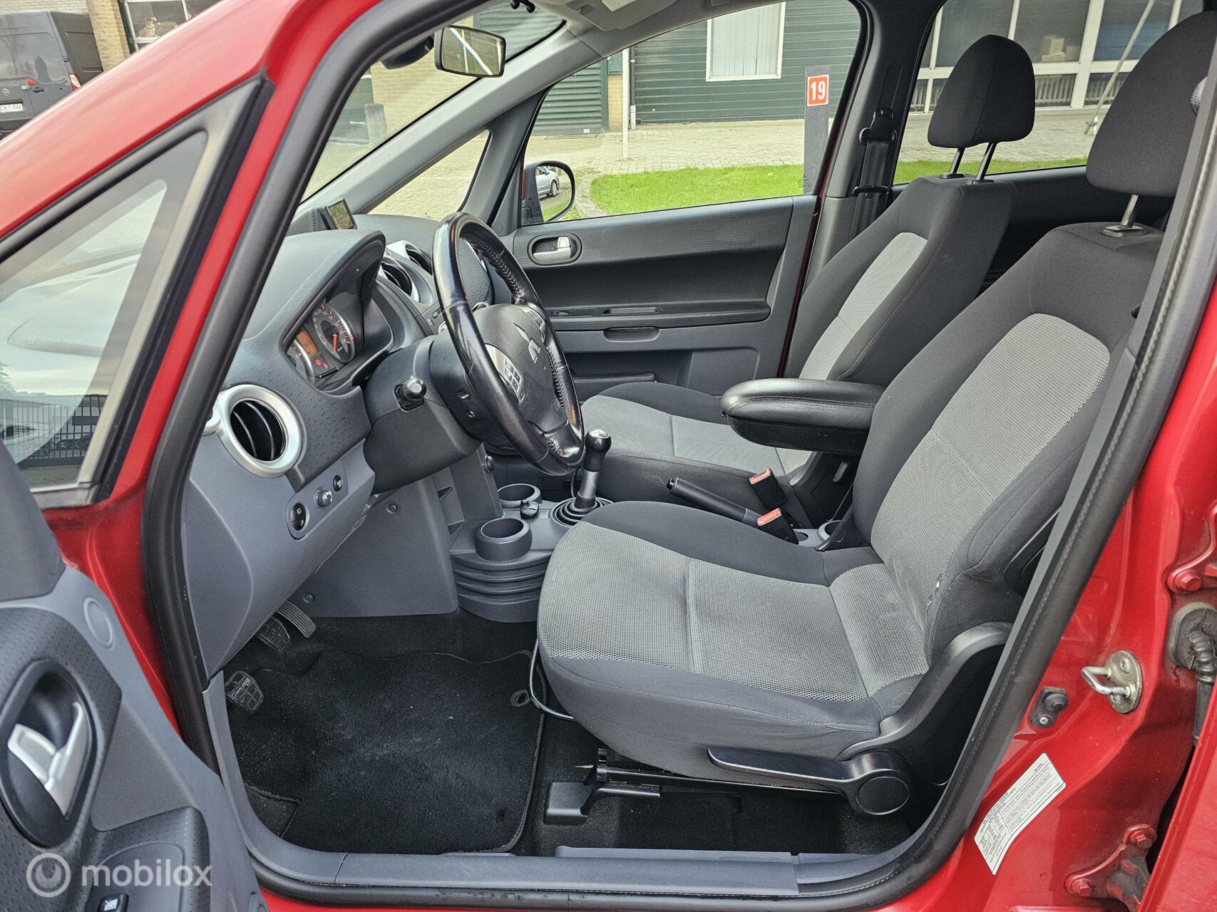 Foto van Mitsubishi Colt