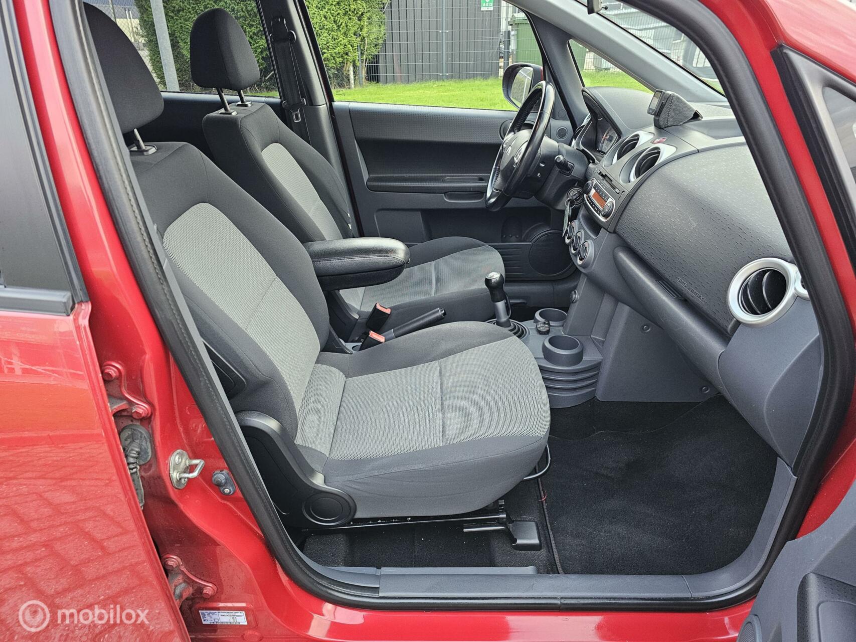 Foto van Mitsubishi Colt