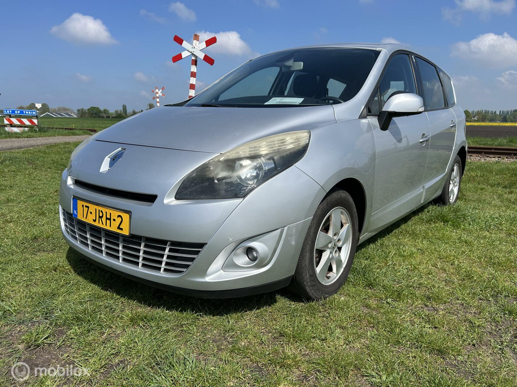Renault Grand Scénic 1.4 TCe Dynamique APK RUIME VAK. AUTO 2009 - voorkant