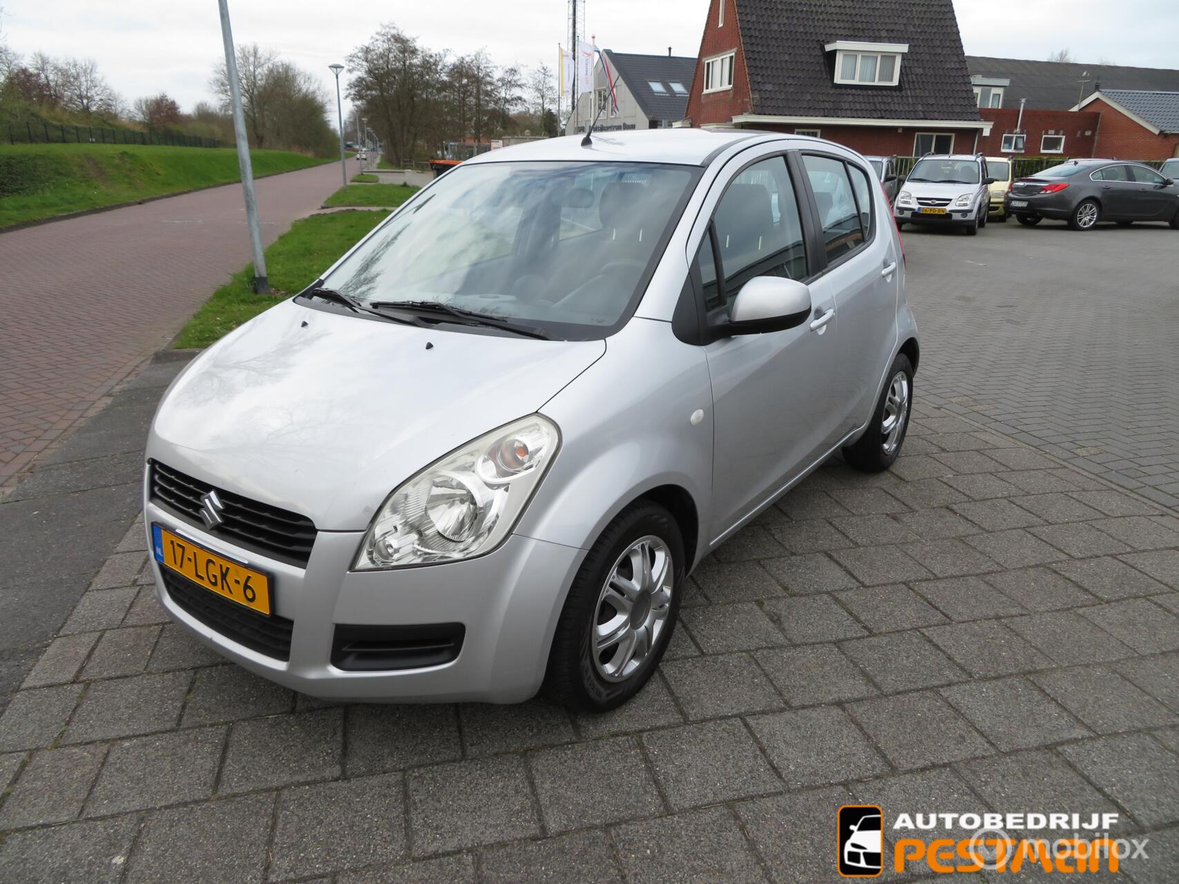 Suzuki Splash 1.0 Trend ZEER NETTE AUTO 2010 - voorkant