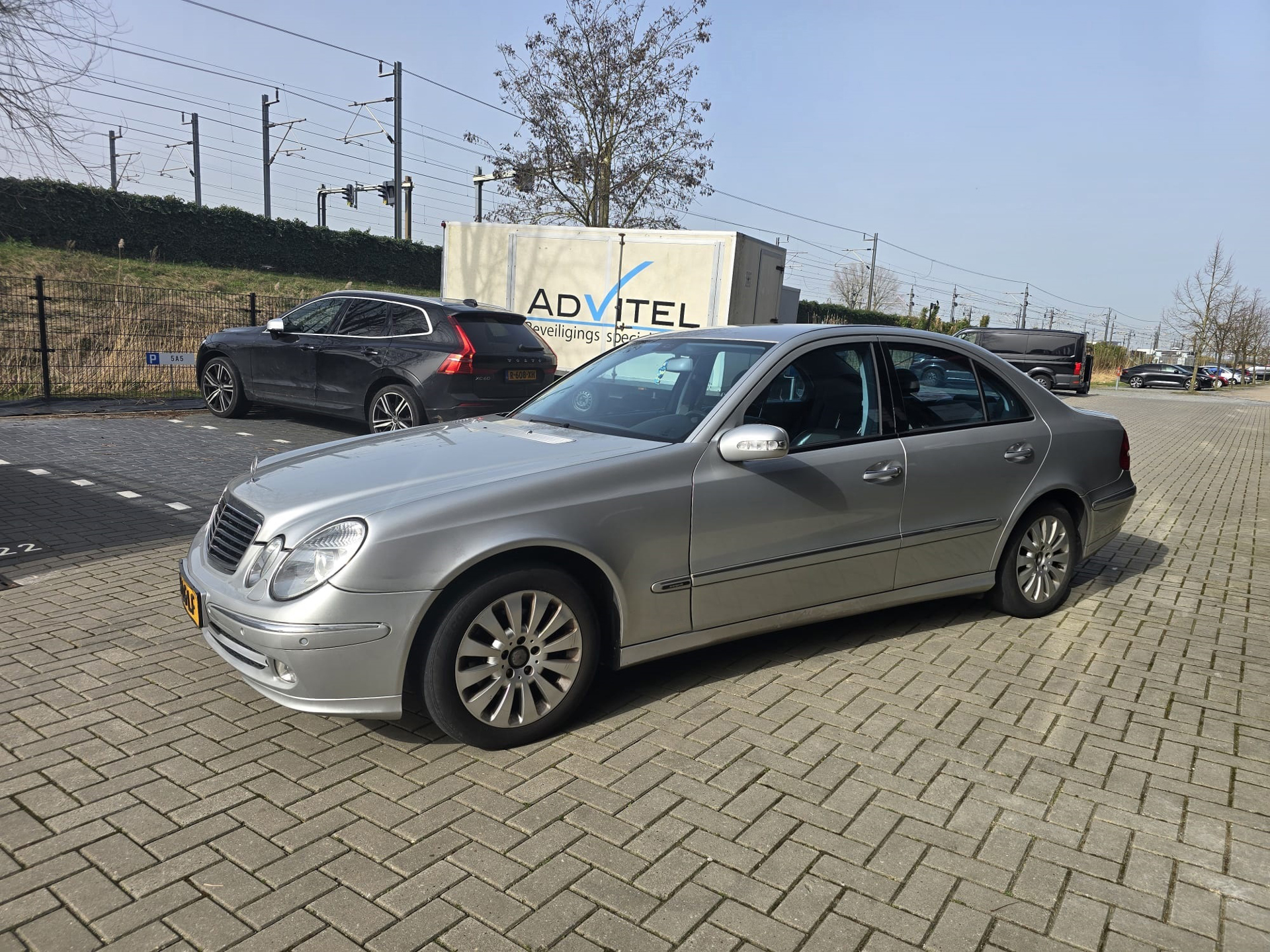 Foto van Mercedes-Benz E 240