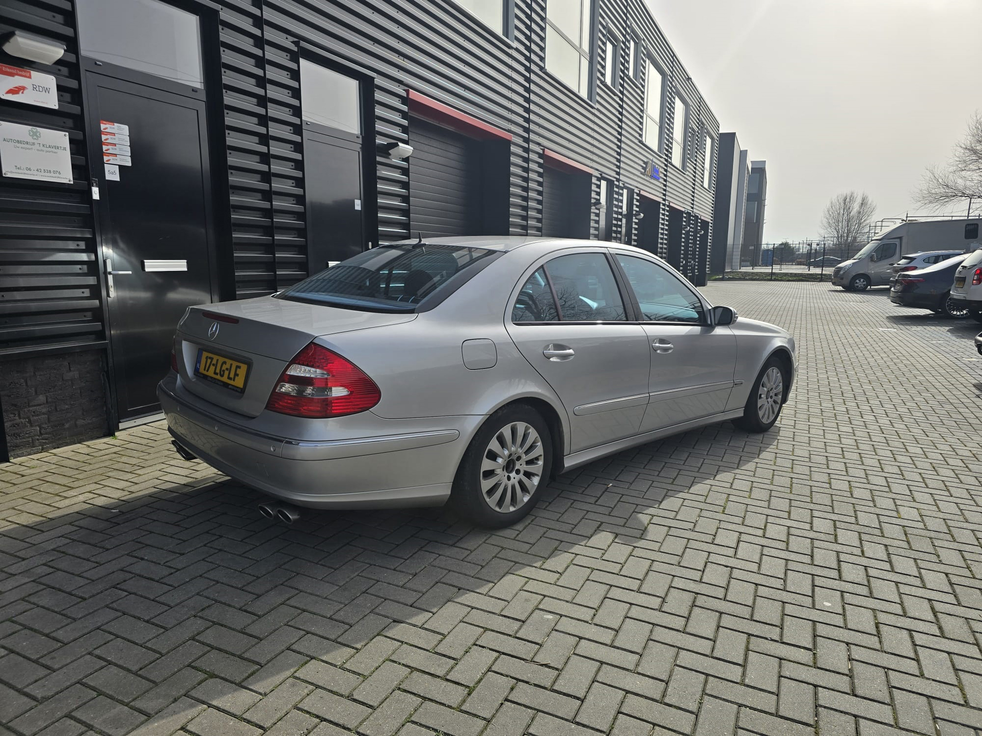 Foto van Mercedes-Benz E 240