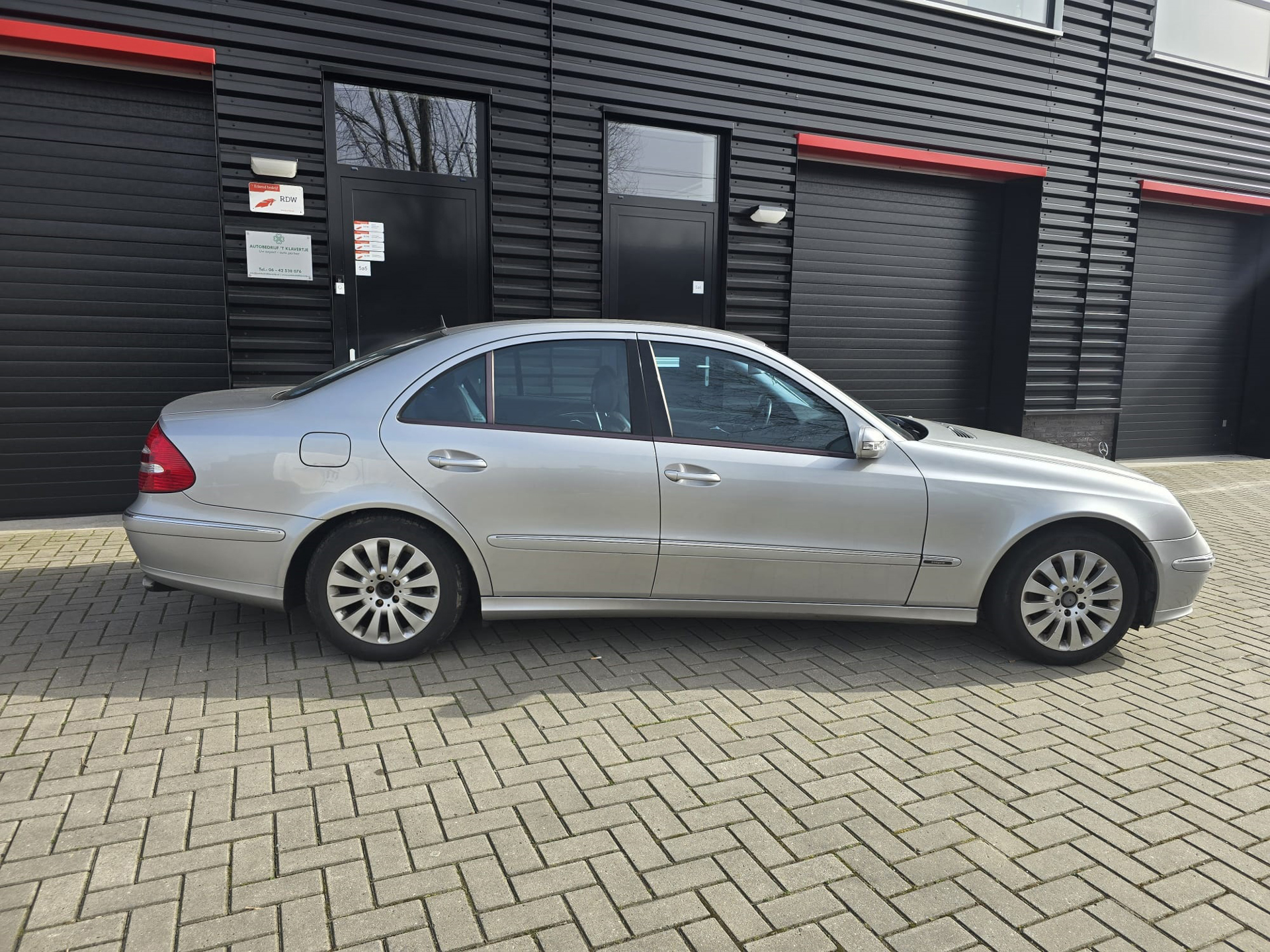 Foto van Mercedes-Benz E 240
