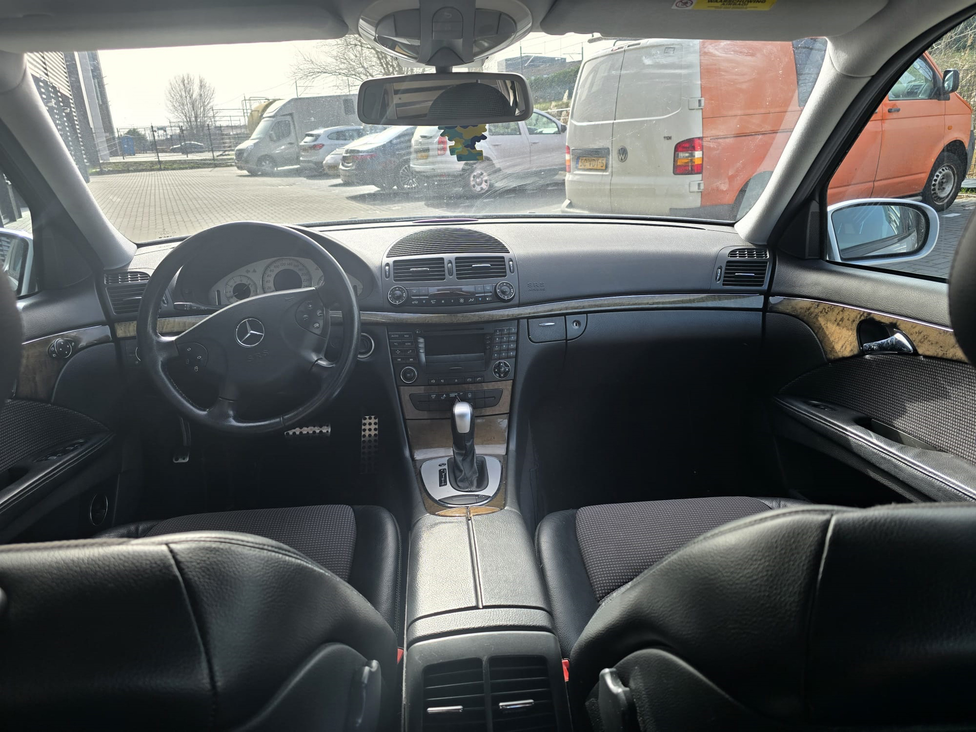Foto van Mercedes-Benz E 240