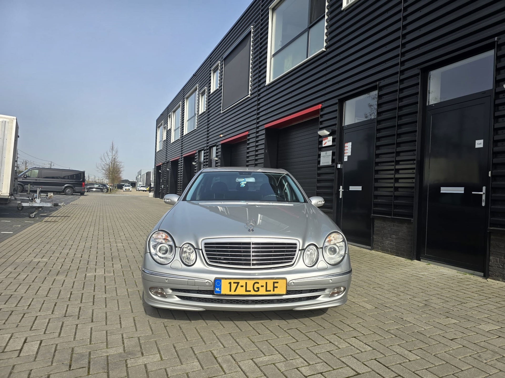 Foto van Mercedes-Benz E 240