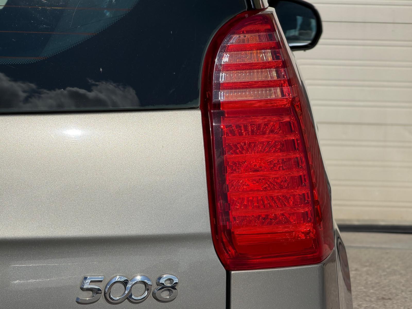 Foto van Peugeot 5008