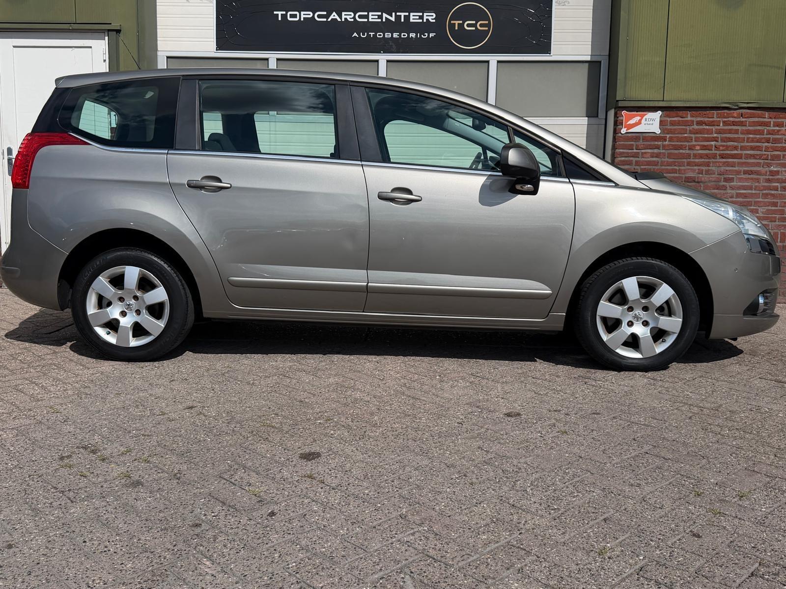 Foto van Peugeot 5008