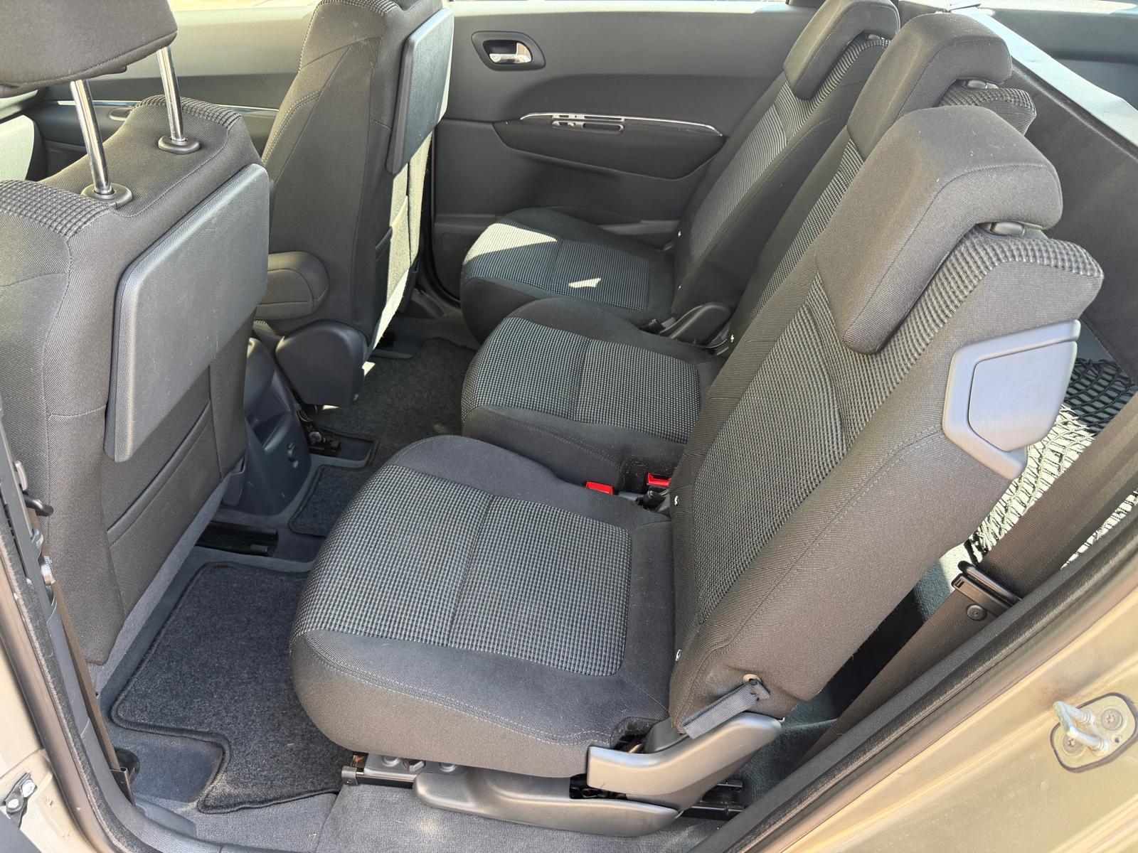 Foto van Peugeot 5008