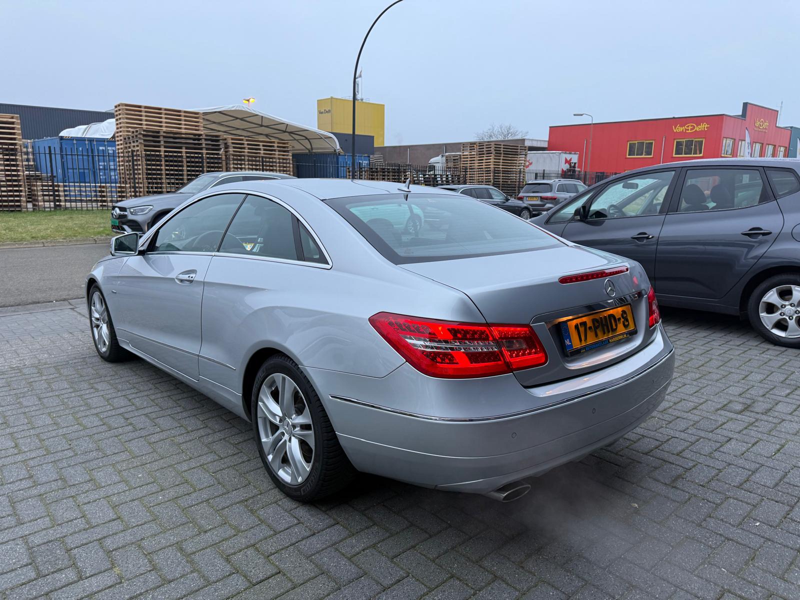 Foto van Mercedes-Benz E 200 Cgi