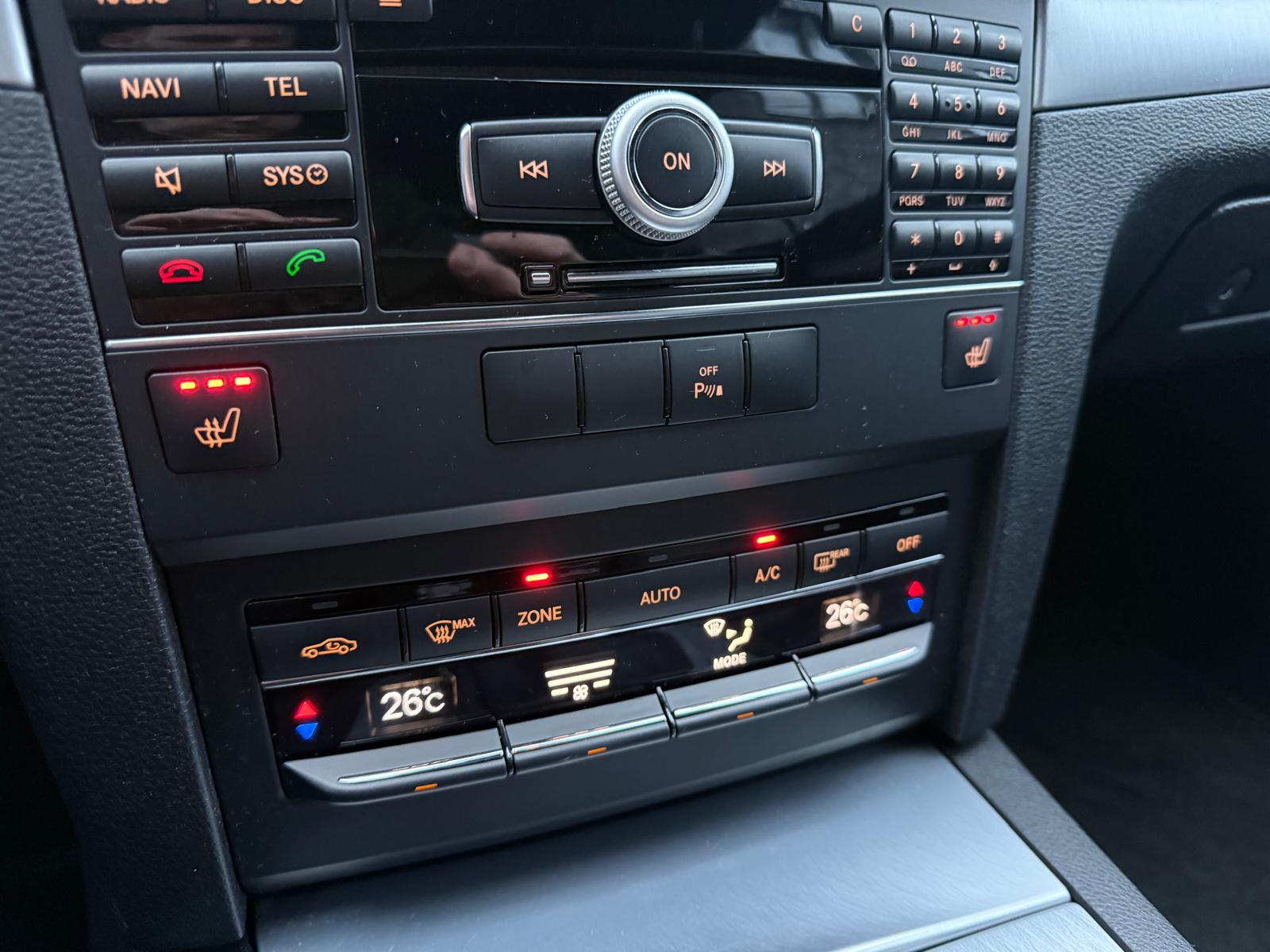 Foto van Mercedes-Benz E 200 Cgi