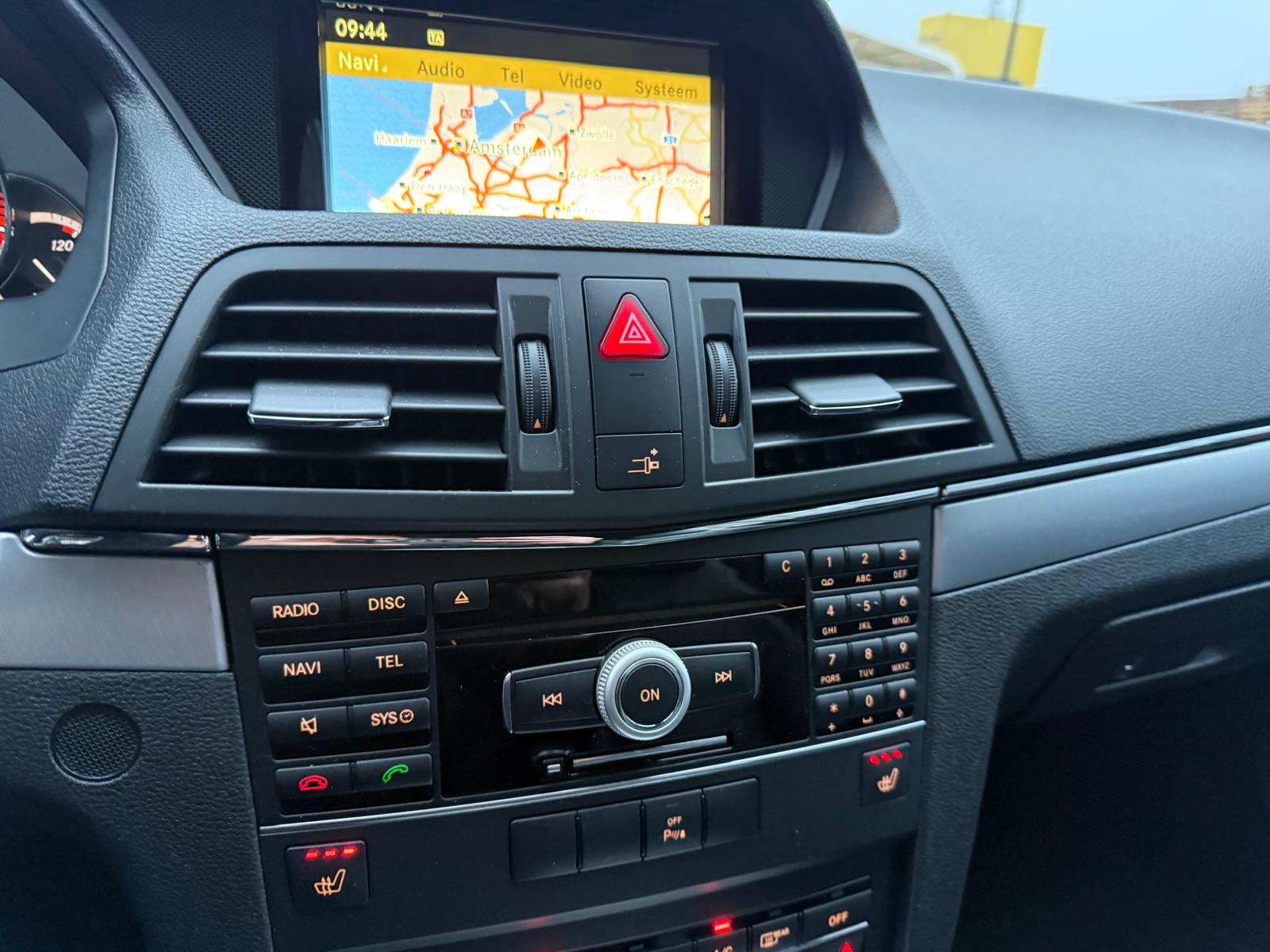 Foto van Mercedes-Benz E 200 Cgi