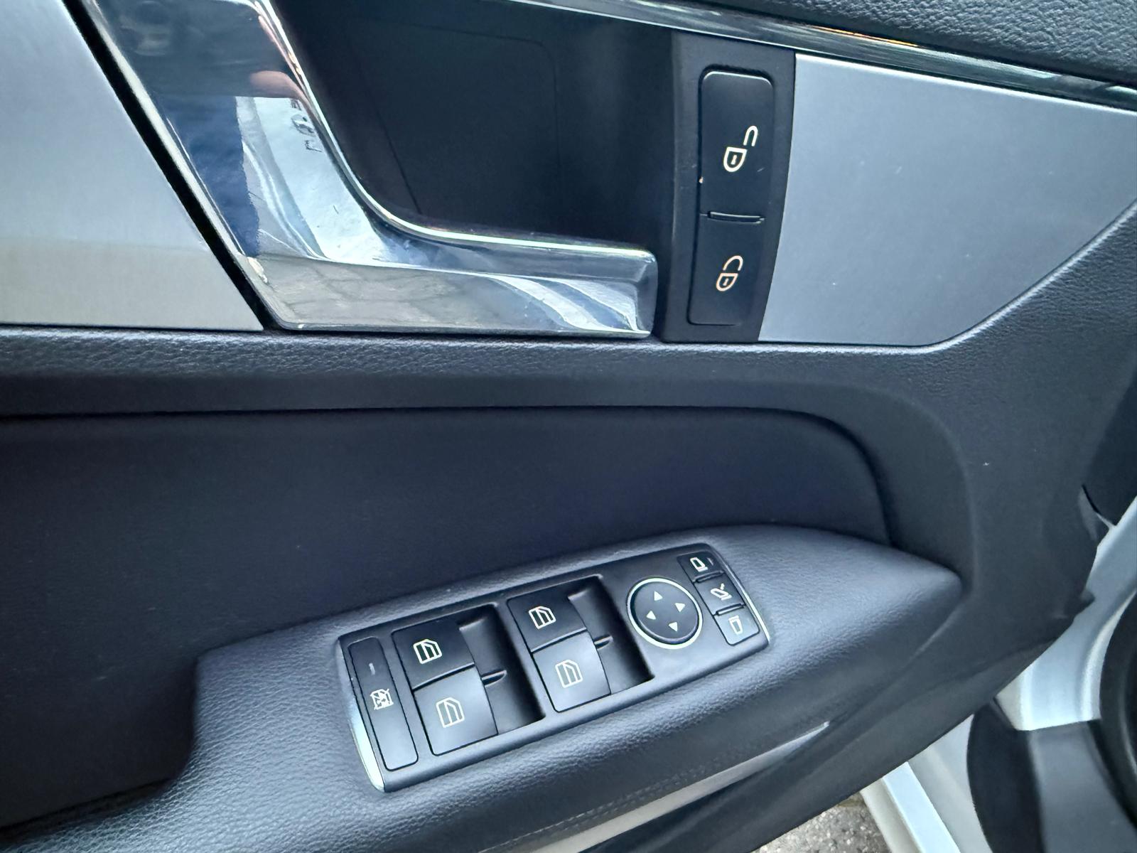 Foto van Mercedes-Benz E 200 Cgi