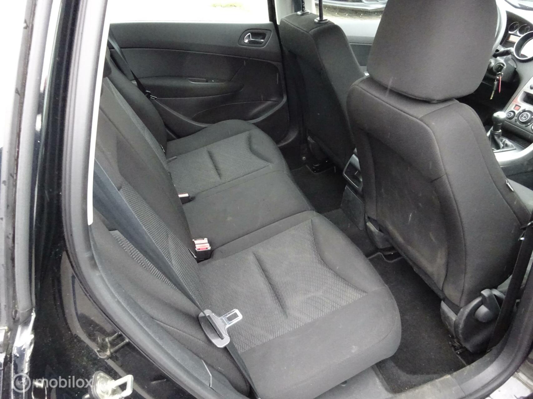Foto van Peugeot 308 SW