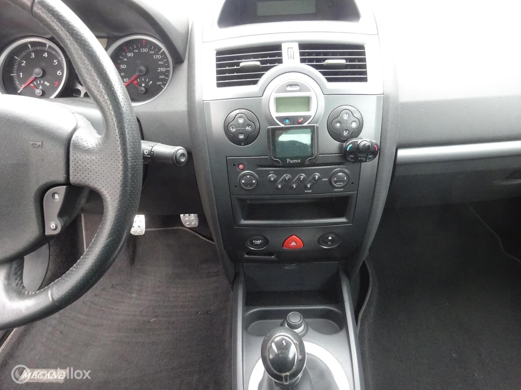 Foto van Renault Mégane Coupé-cabriolet