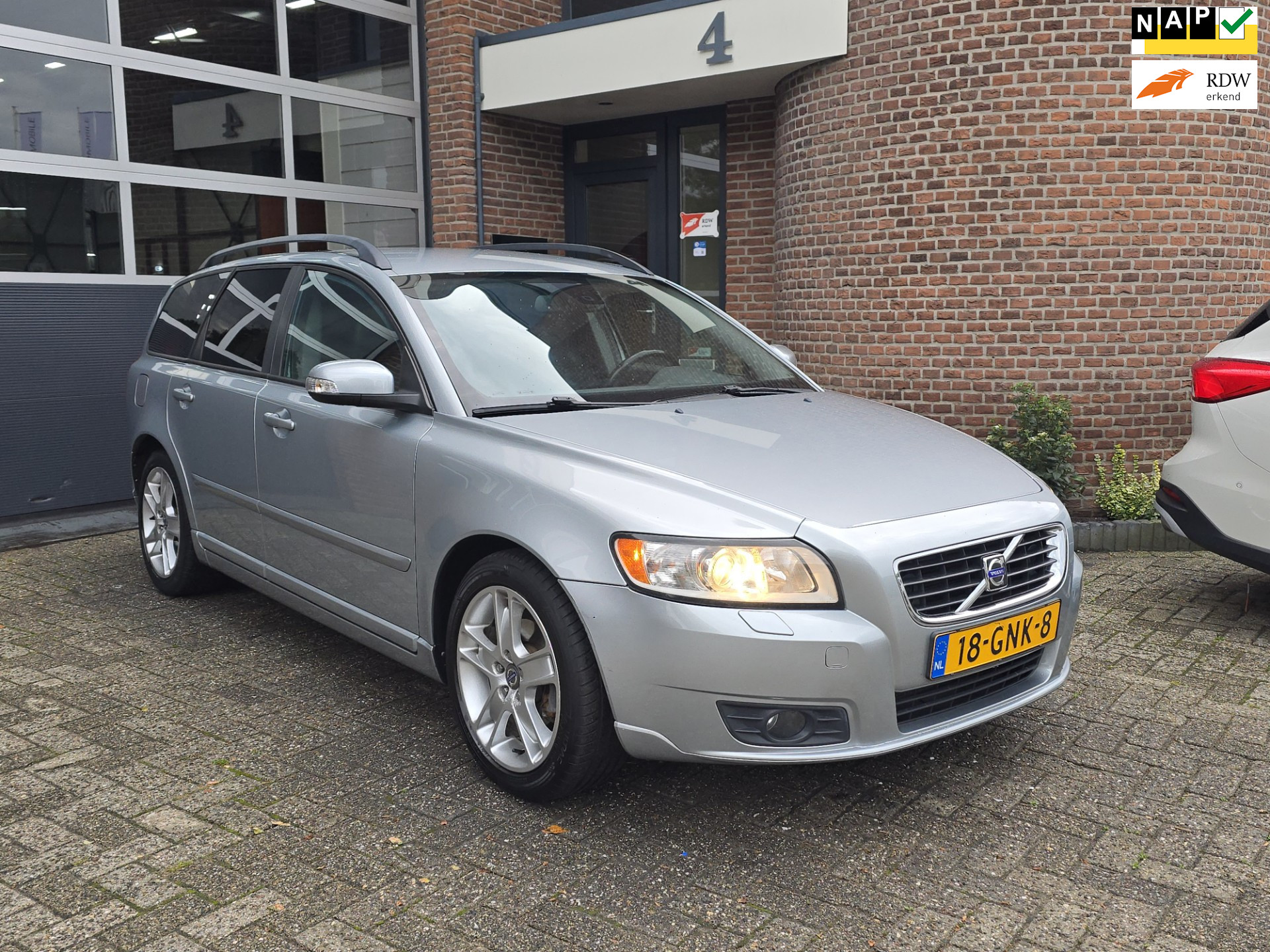 Volvo V50 2.0 Edition II Youngtimer |Nap |Leer |PDC 2008 - voorkant