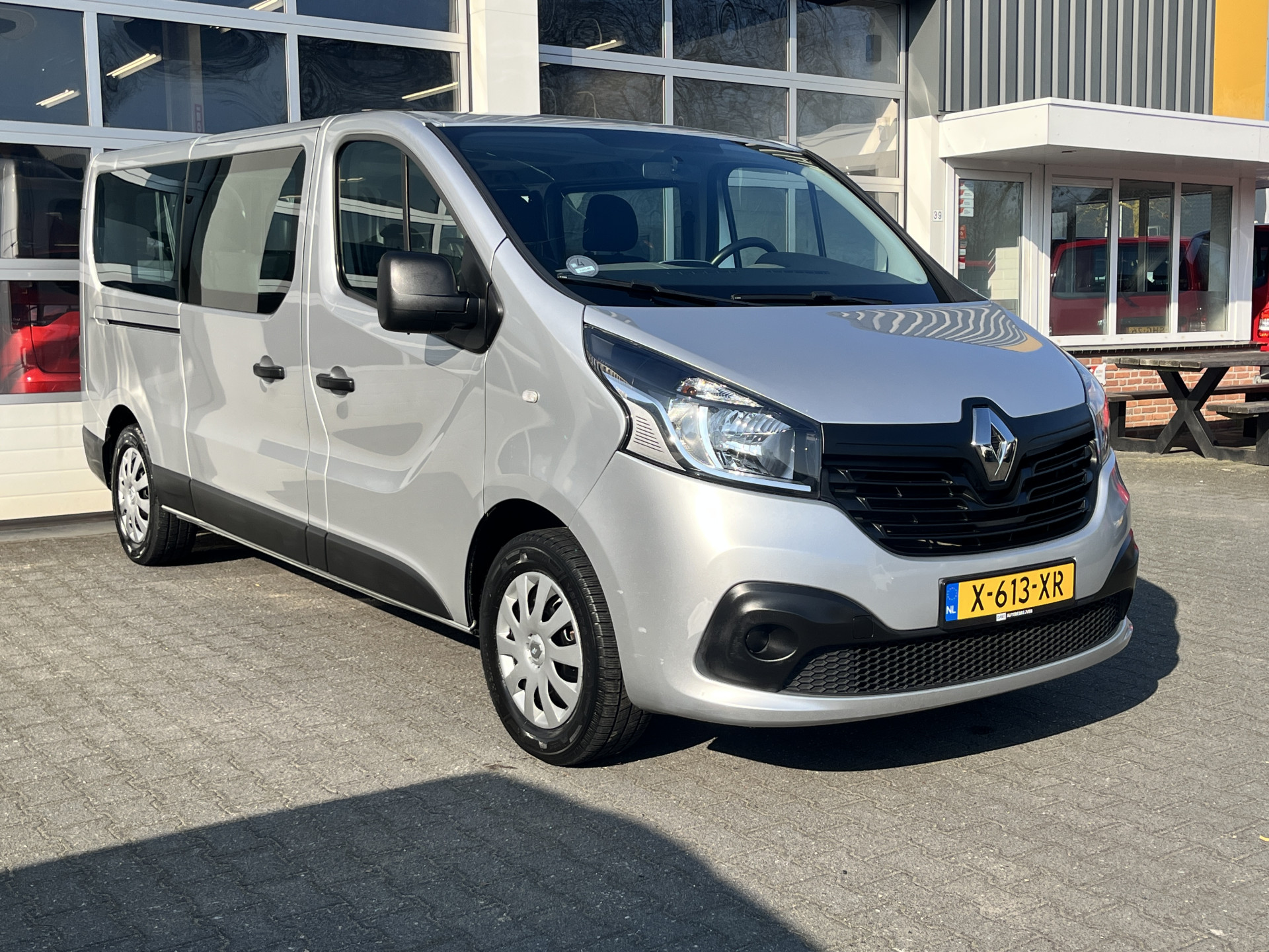 Renault Trafic Passenger 1.6 dCi Grand Expression Energy 2018 - voorkant