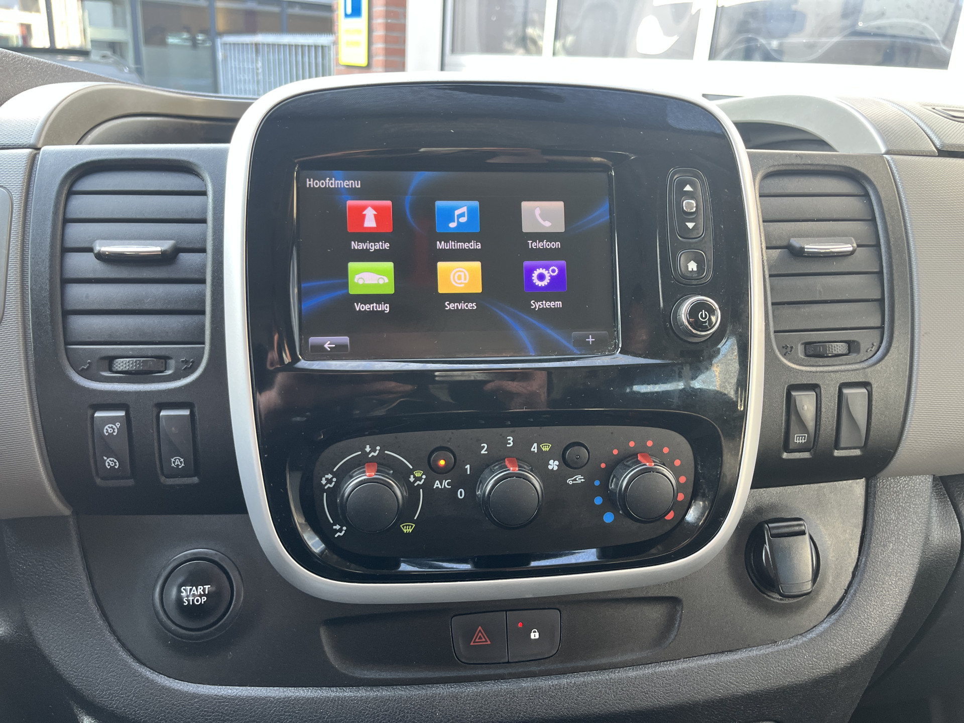 Foto van Renault Trafic Passenger