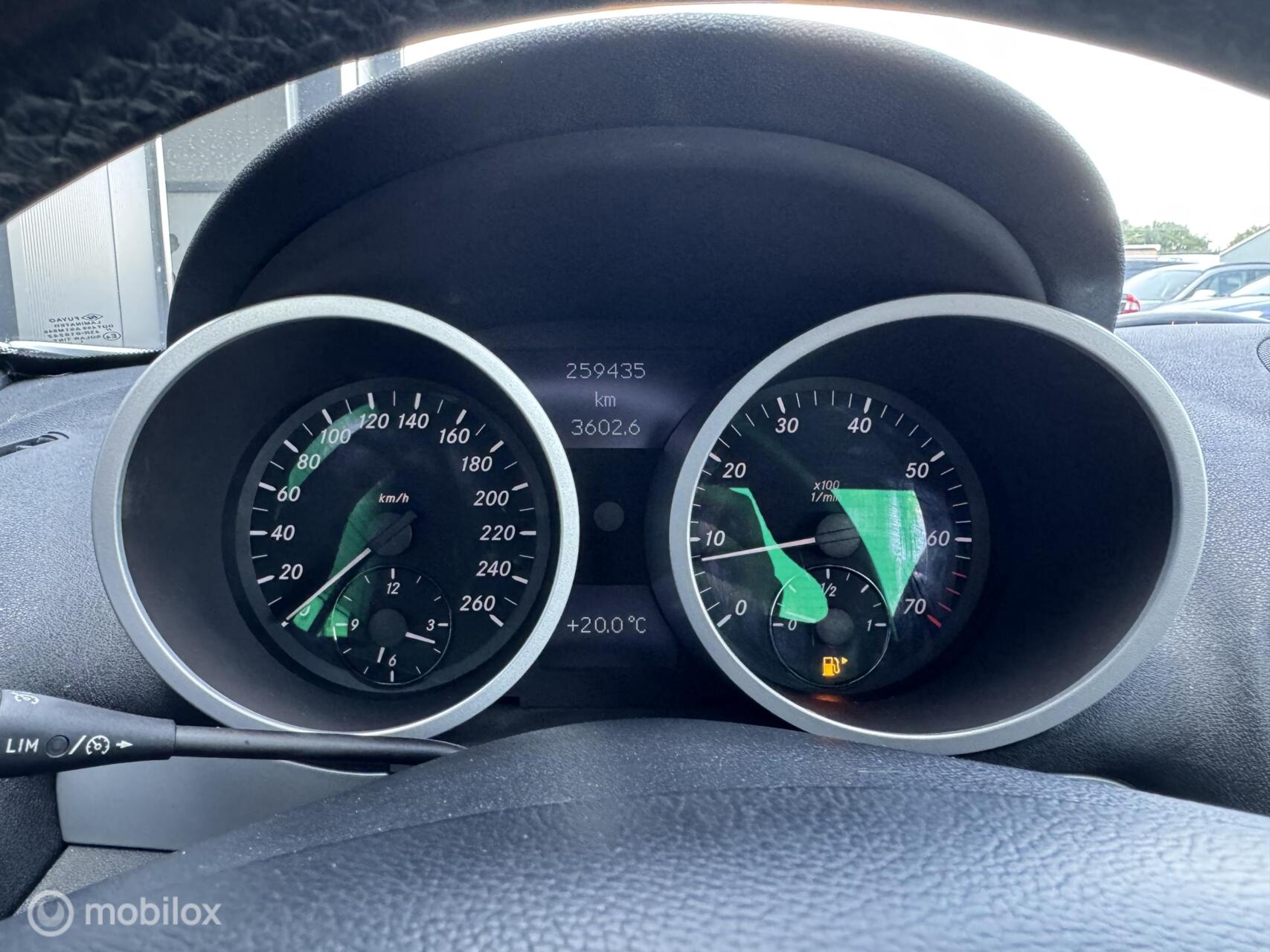 Foto van Mercedes-Benz SLK 200 Kompressor