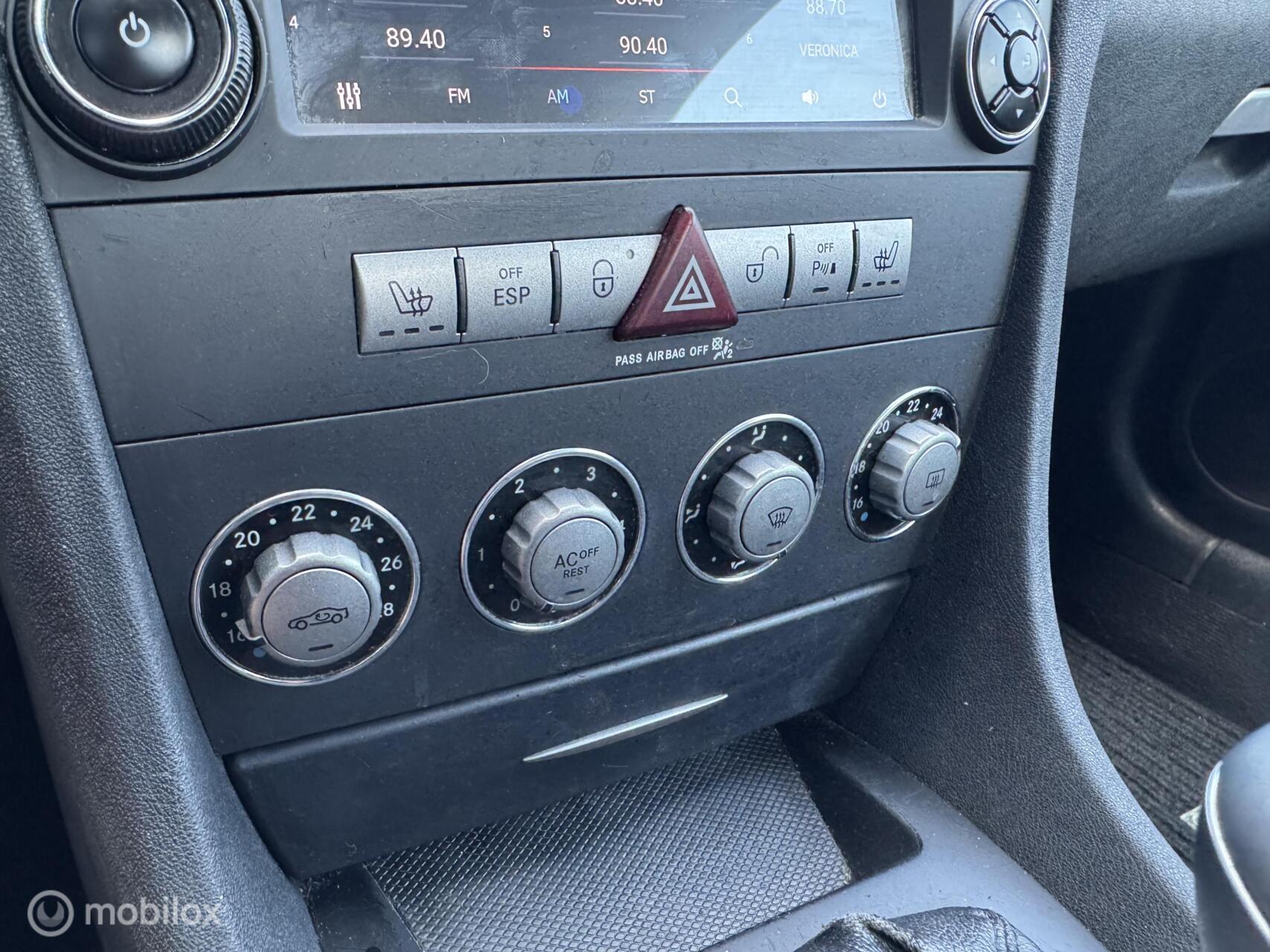 Foto van Mercedes-Benz SLK 200 Kompressor