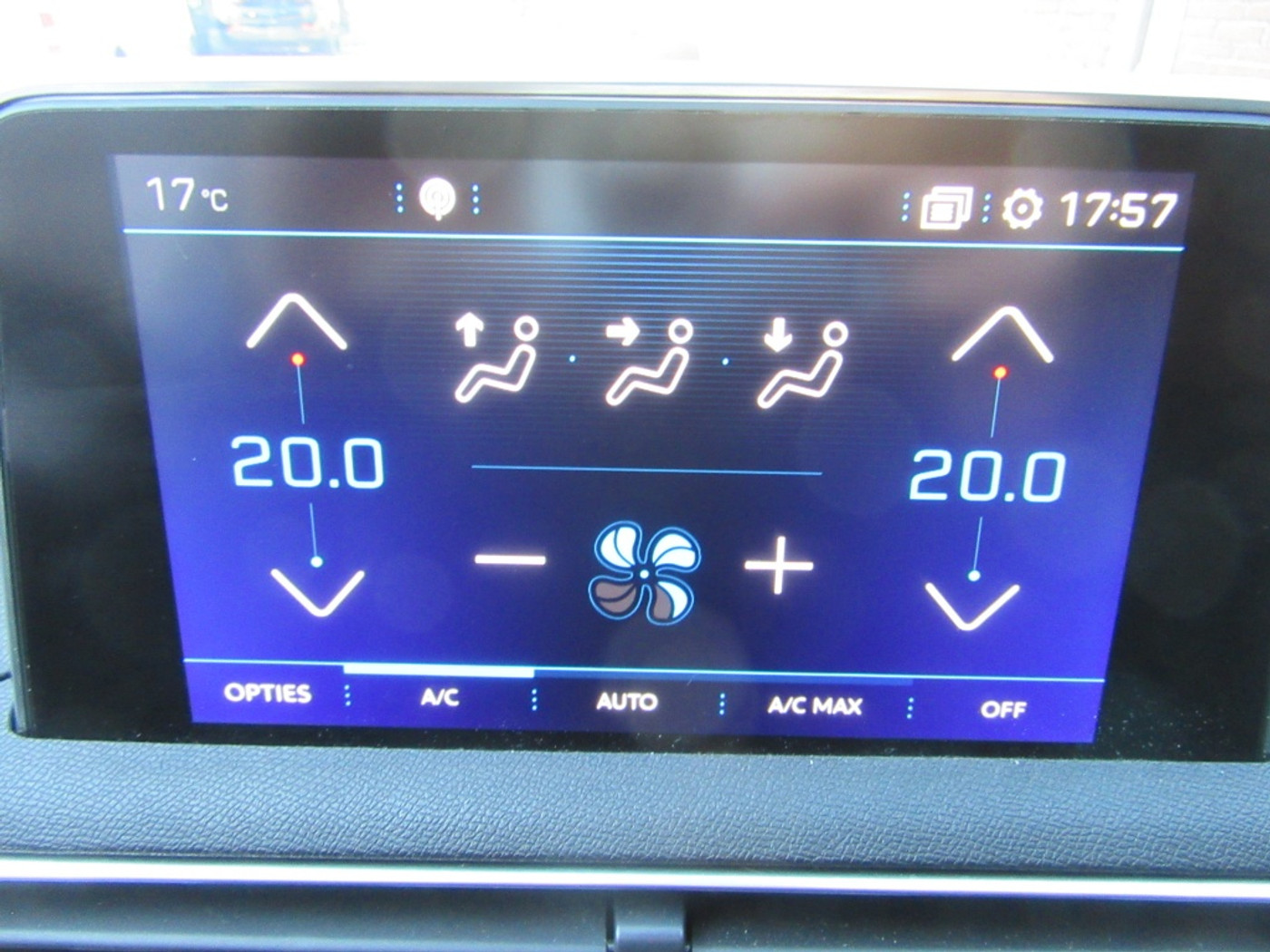 Foto van Peugeot 5008