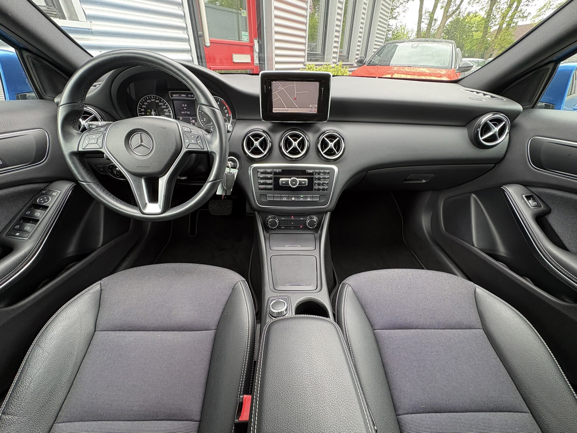 Foto van Mercedes-Benz A 180