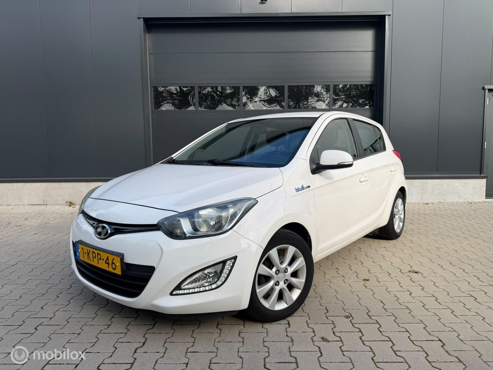 Hyundai I20 1.2i i-Motion Airco Nw APK NAP Weinig KM 2013 - voorkant