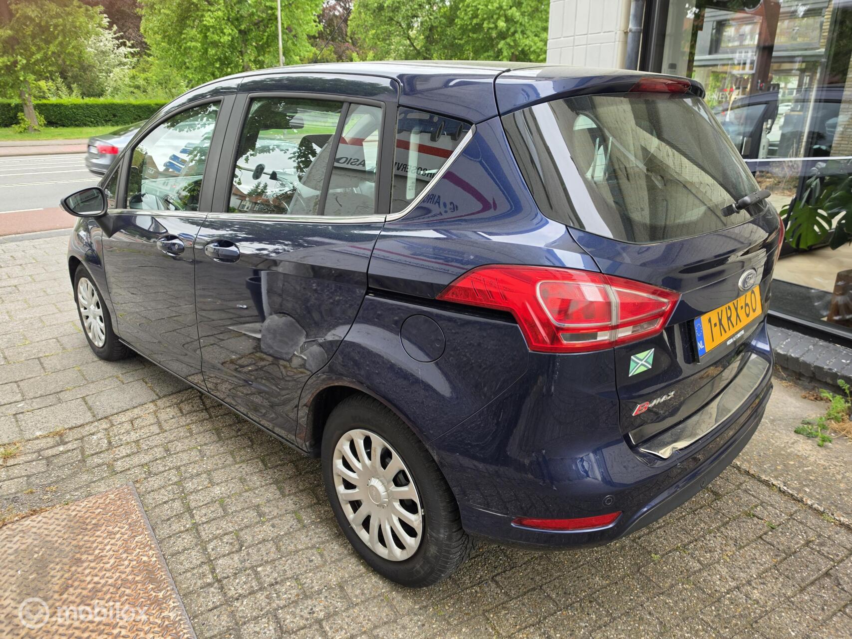 Foto van Ford B-max