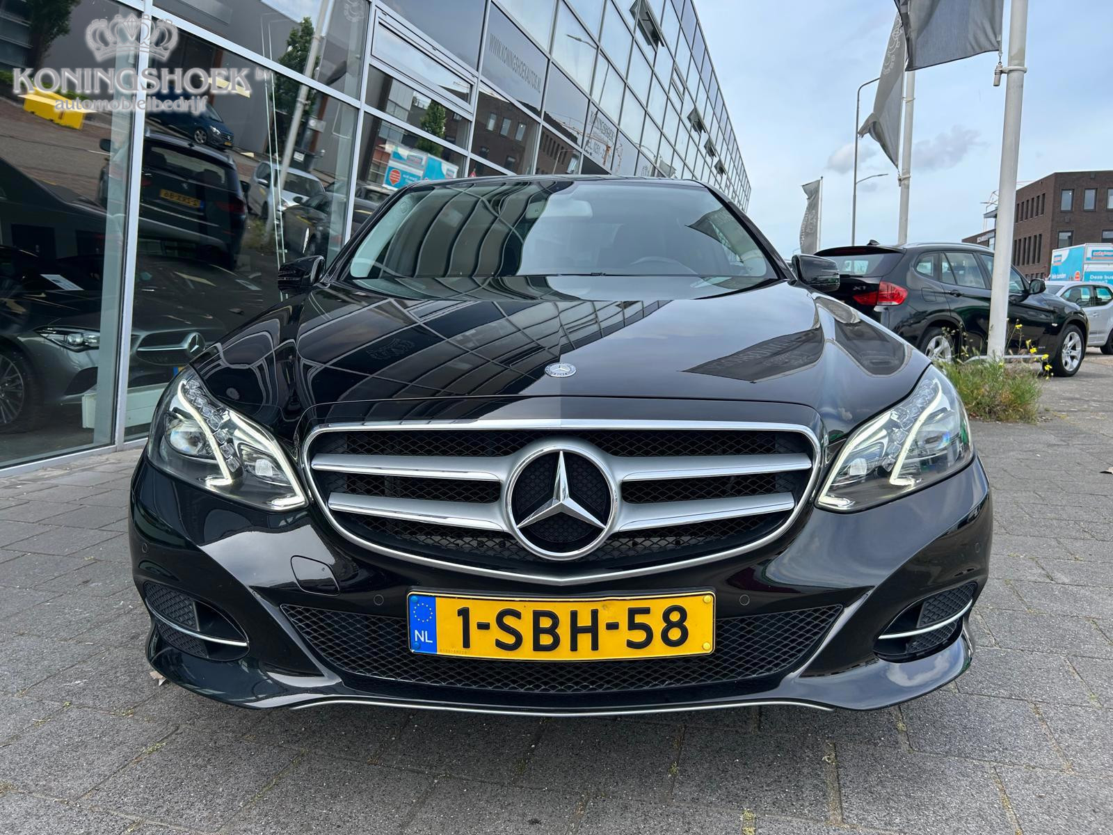 Foto van Mercedes-Benz E 200
