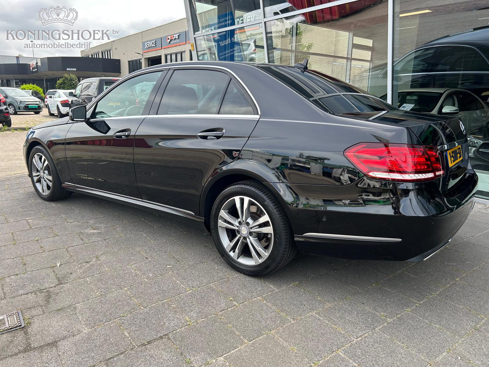 Foto van Mercedes-Benz E 200