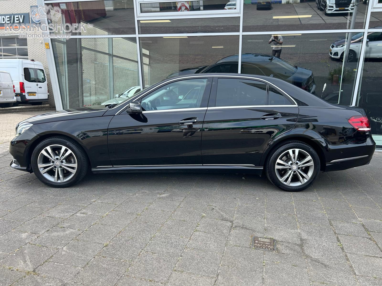 Foto van Mercedes-Benz E 200