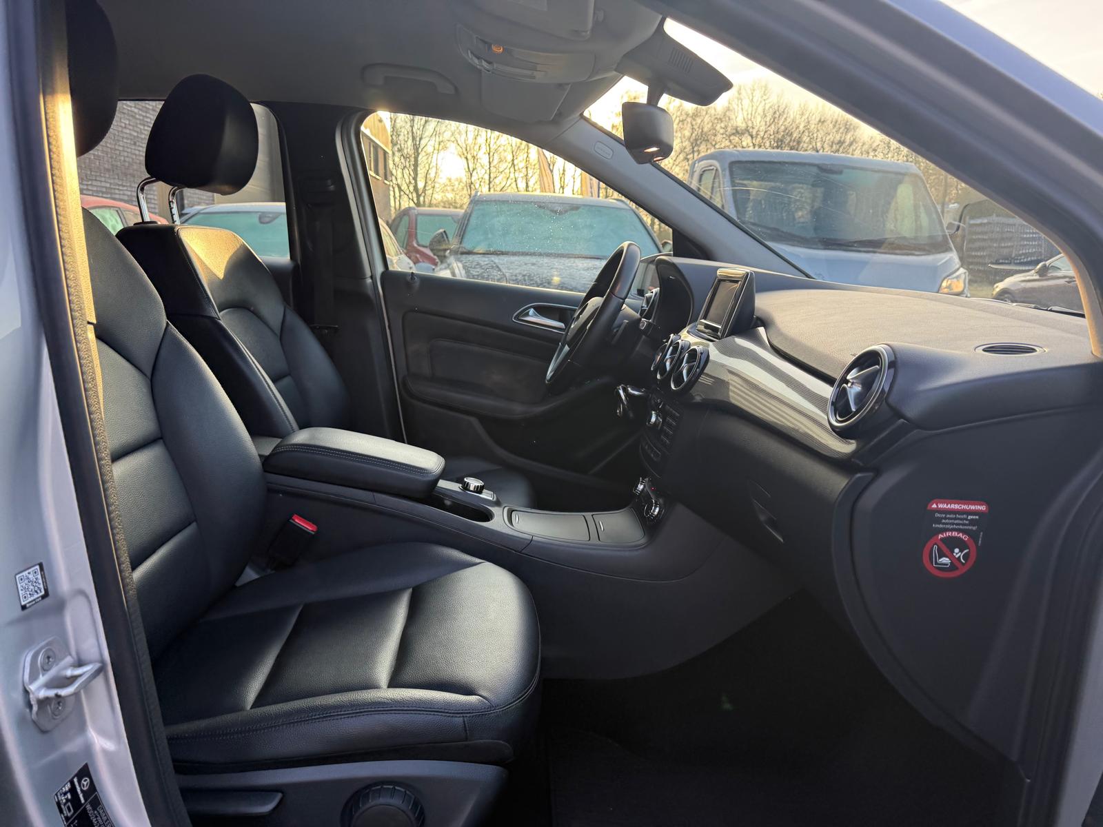 Foto van Mercedes-Benz B 180