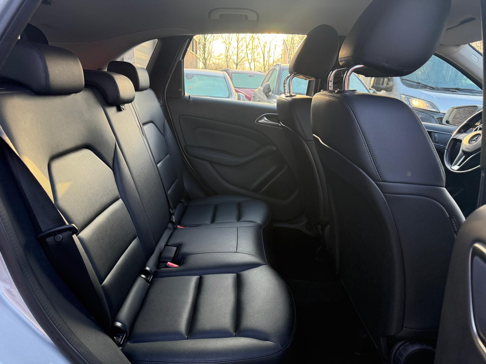 Foto van Mercedes-Benz B 180