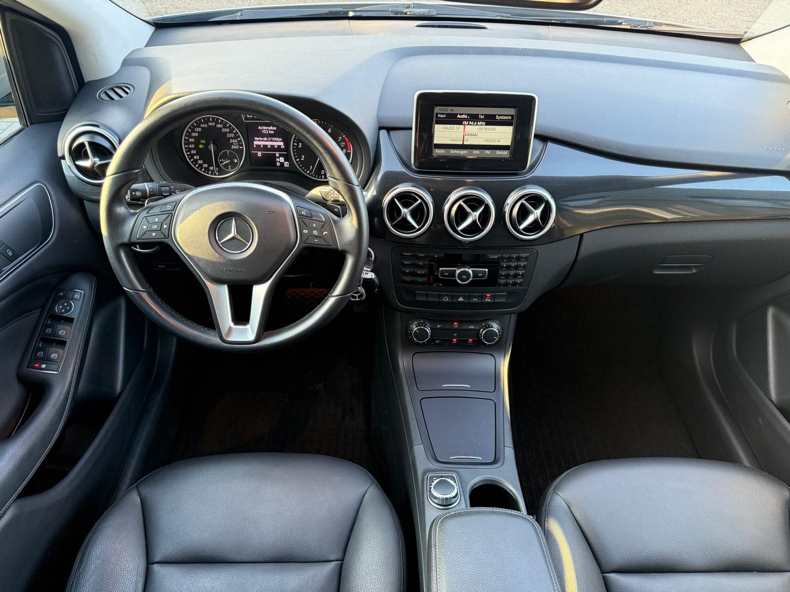 Foto van Mercedes-Benz B 180