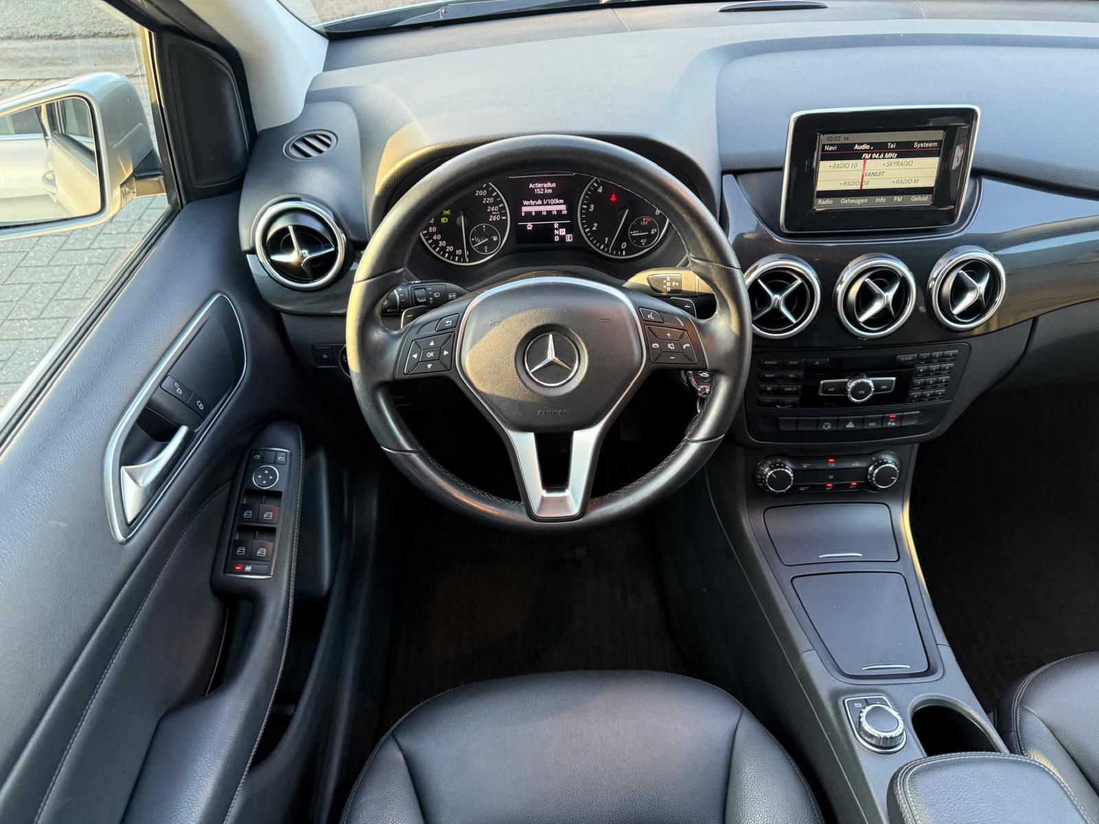 Foto van Mercedes-Benz B 180