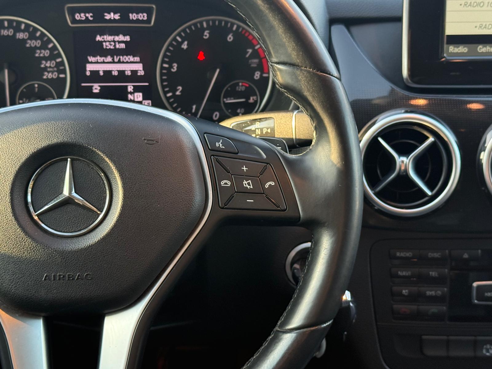 Foto van Mercedes-Benz B 180