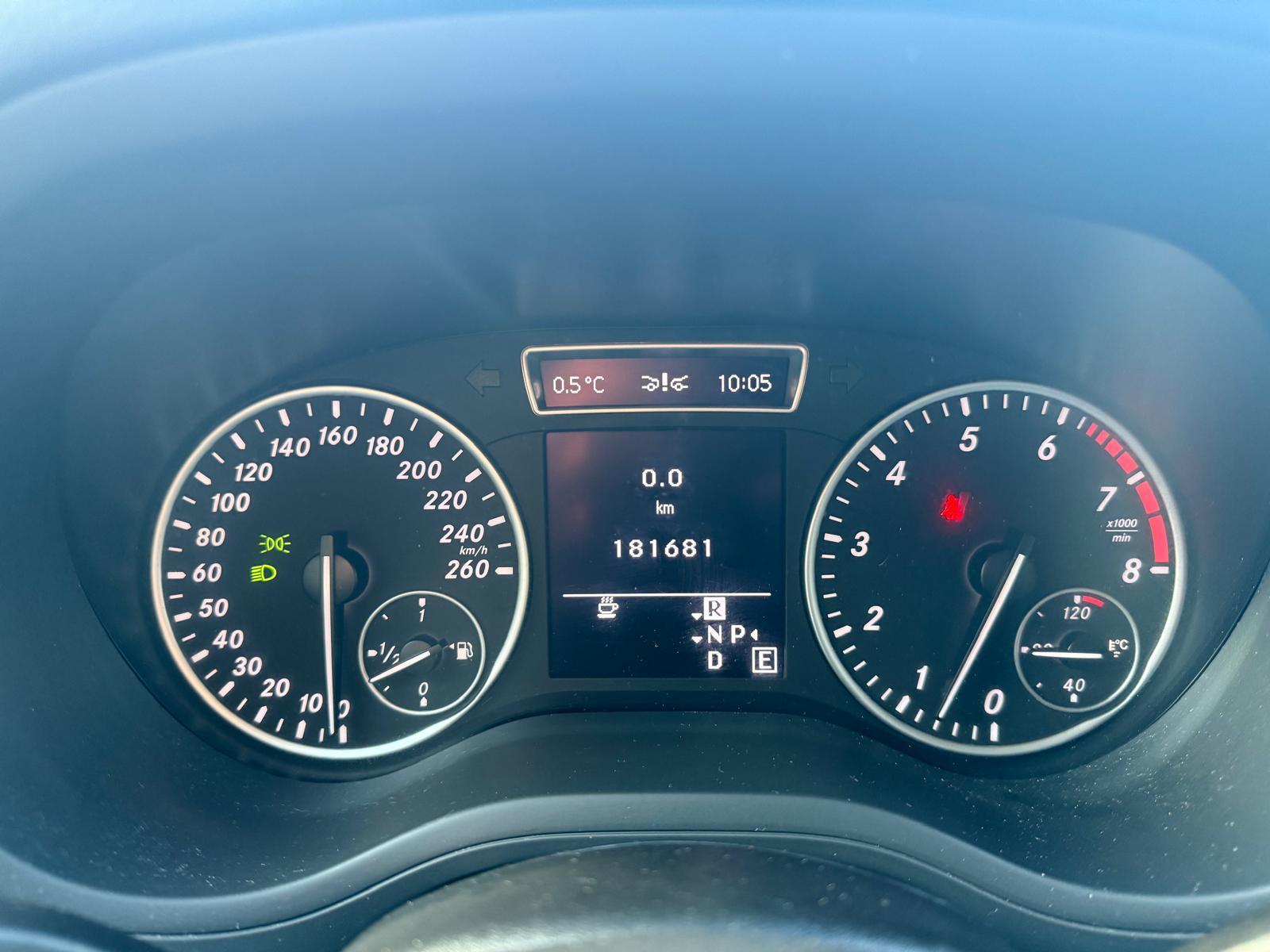 Foto van Mercedes-Benz B 180
