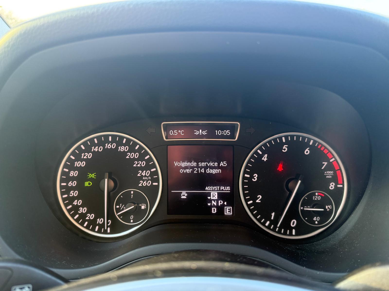 Foto van Mercedes-Benz B 180