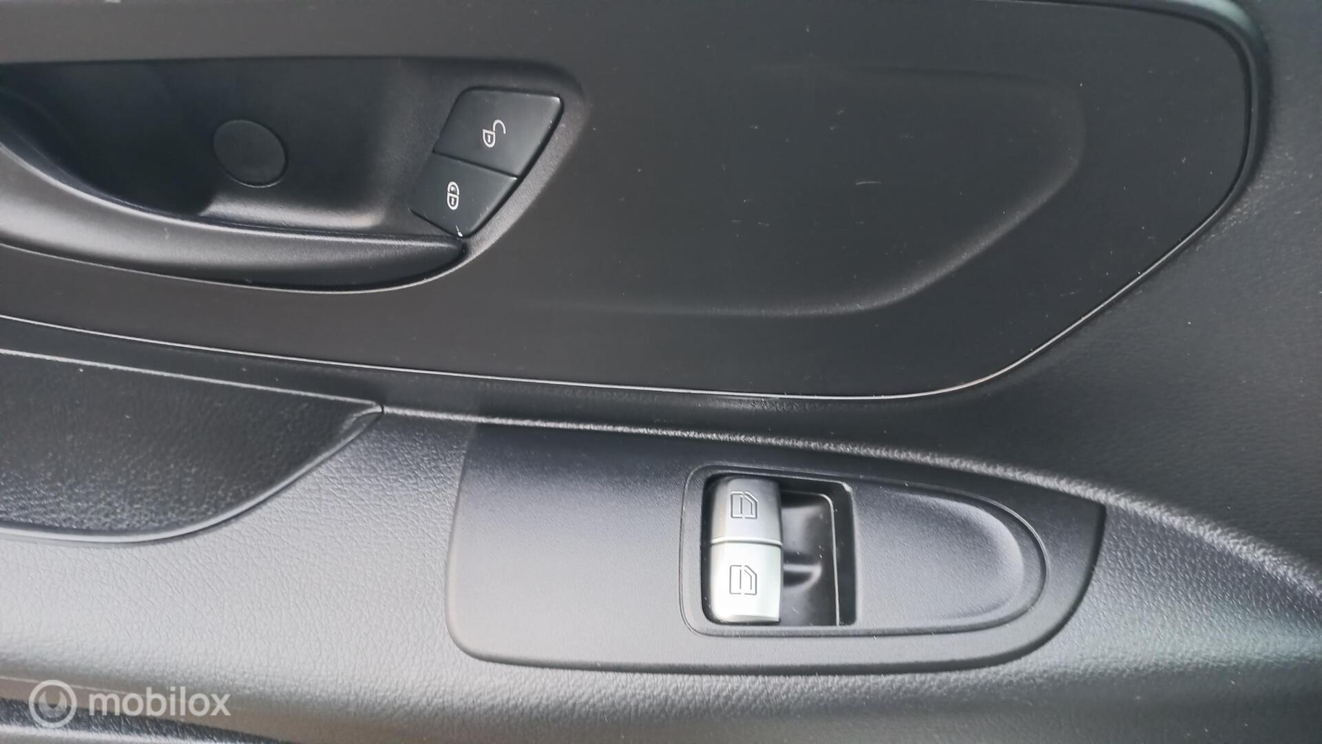 Foto van Mercedes-Benz Vito Tourer
