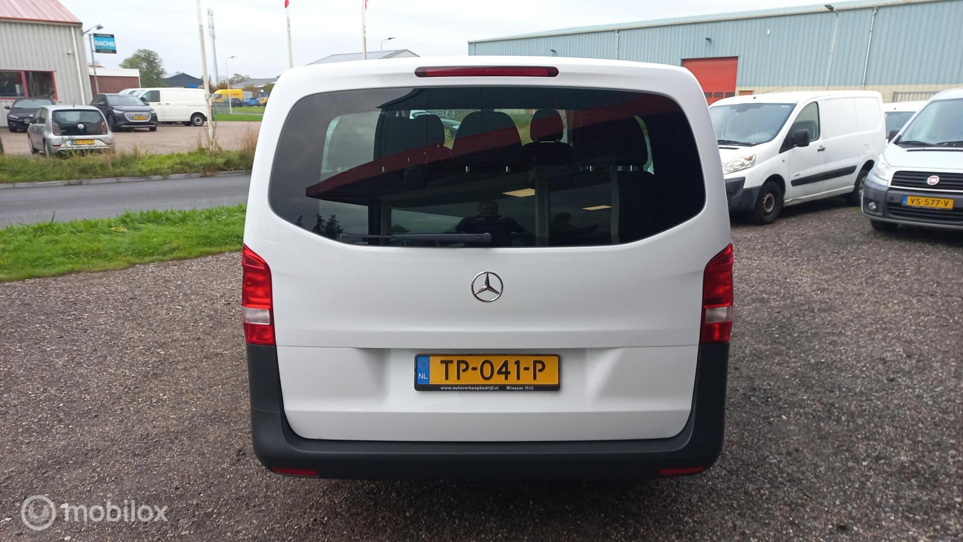 Foto van Mercedes-Benz Vito Tourer