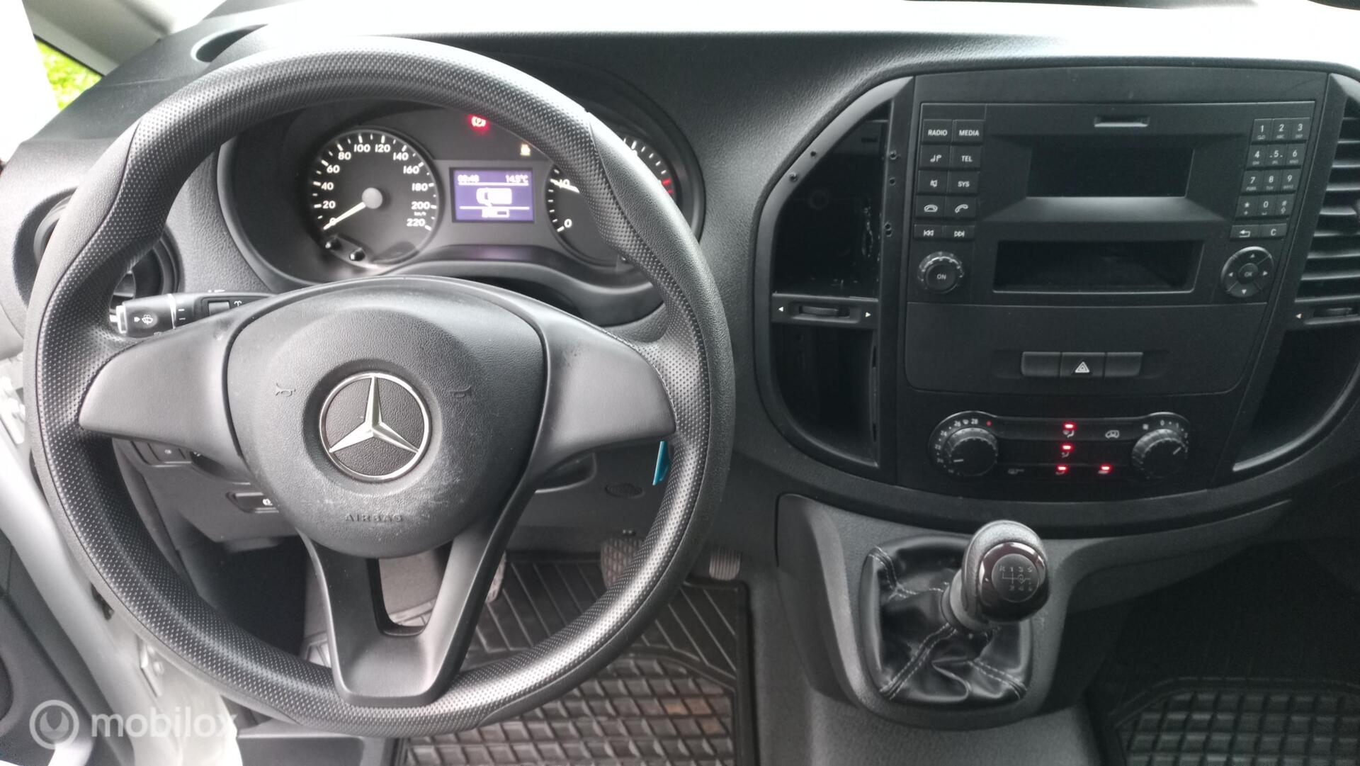 Foto van Mercedes-Benz Vito Tourer
