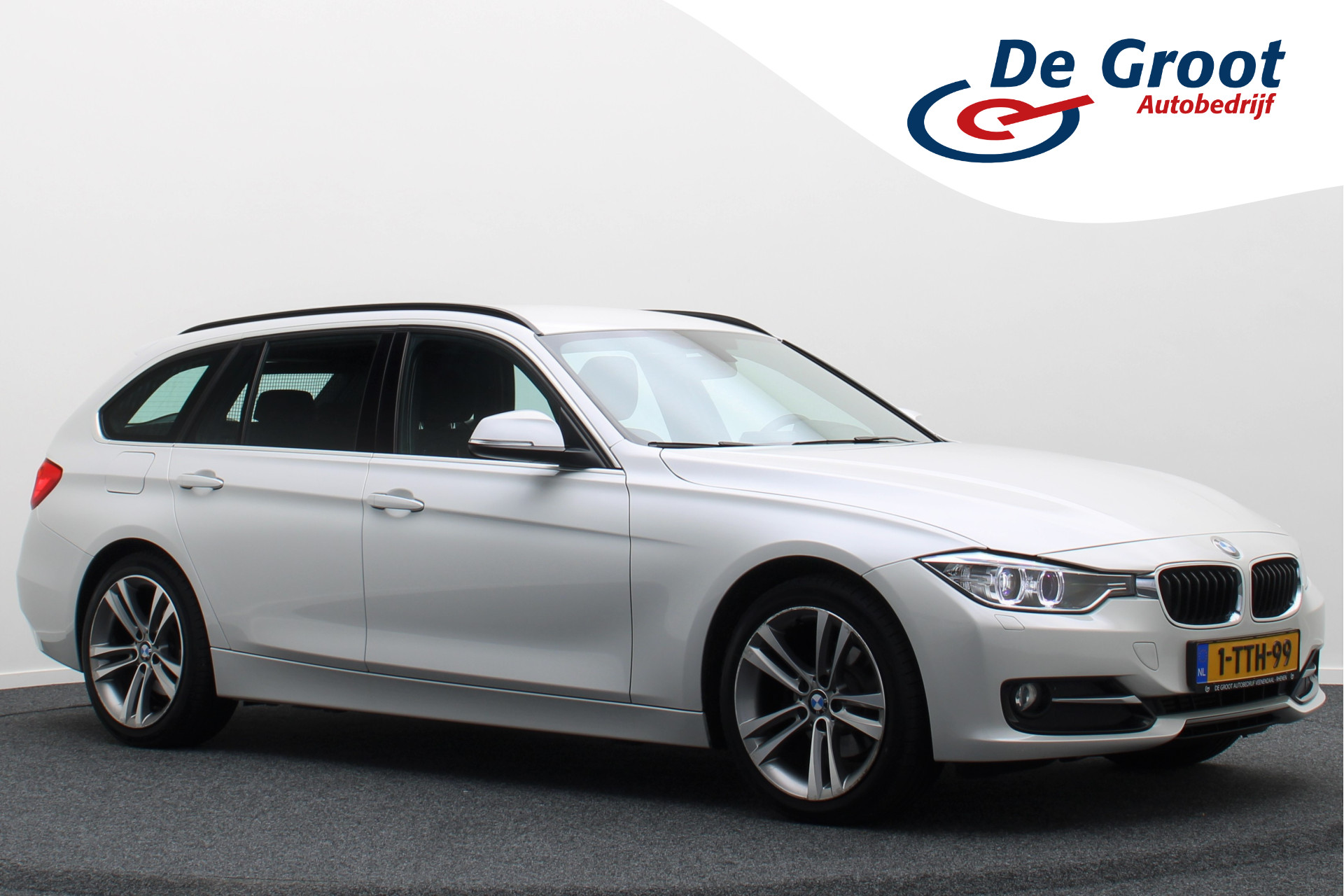 BMW 316i 316i Executive Automaat 2014 - voorkant