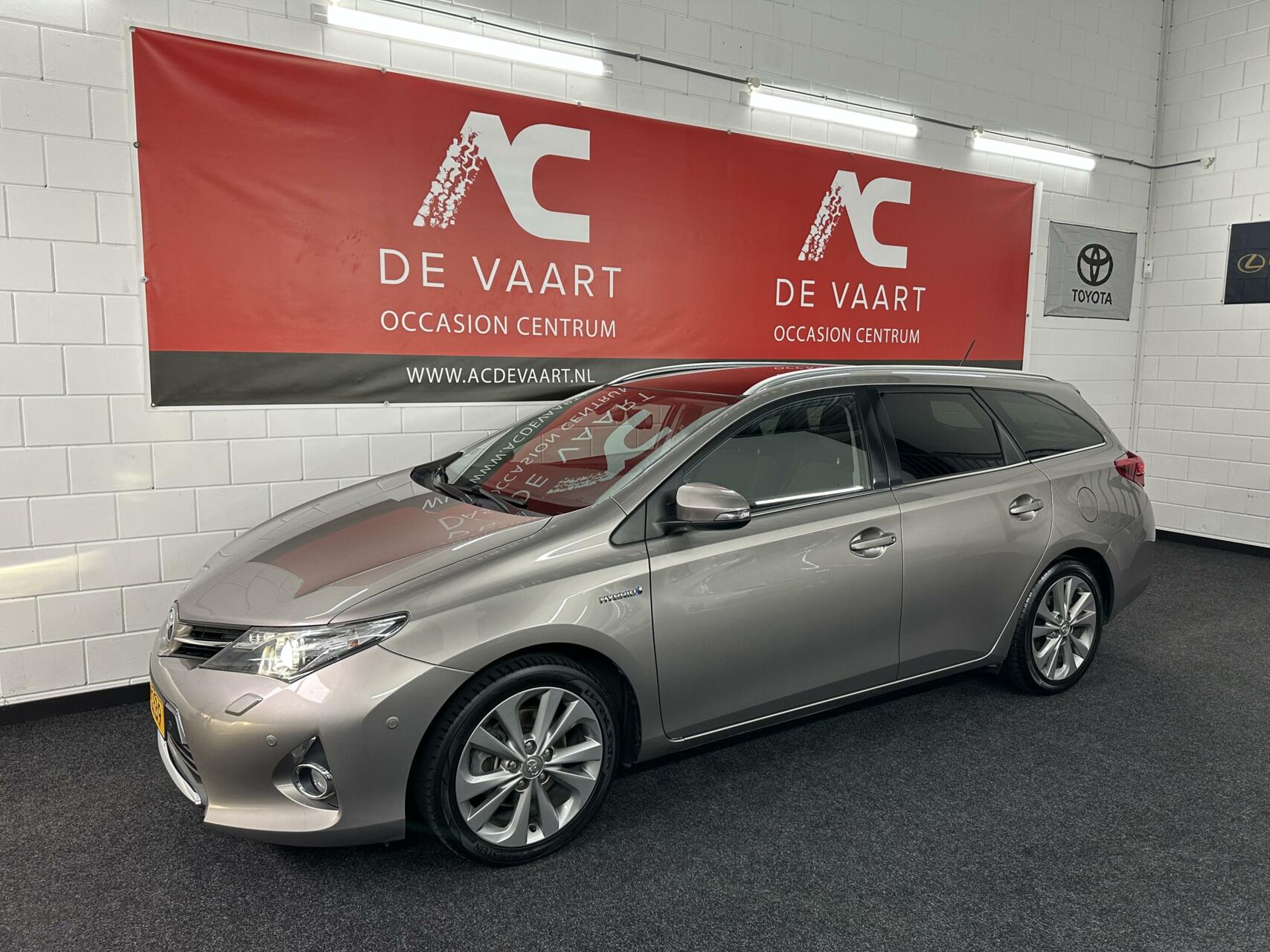 Toyota Auris 1.8 Hybrid Lease+ - VERKOCHT! 2014 - voorkant