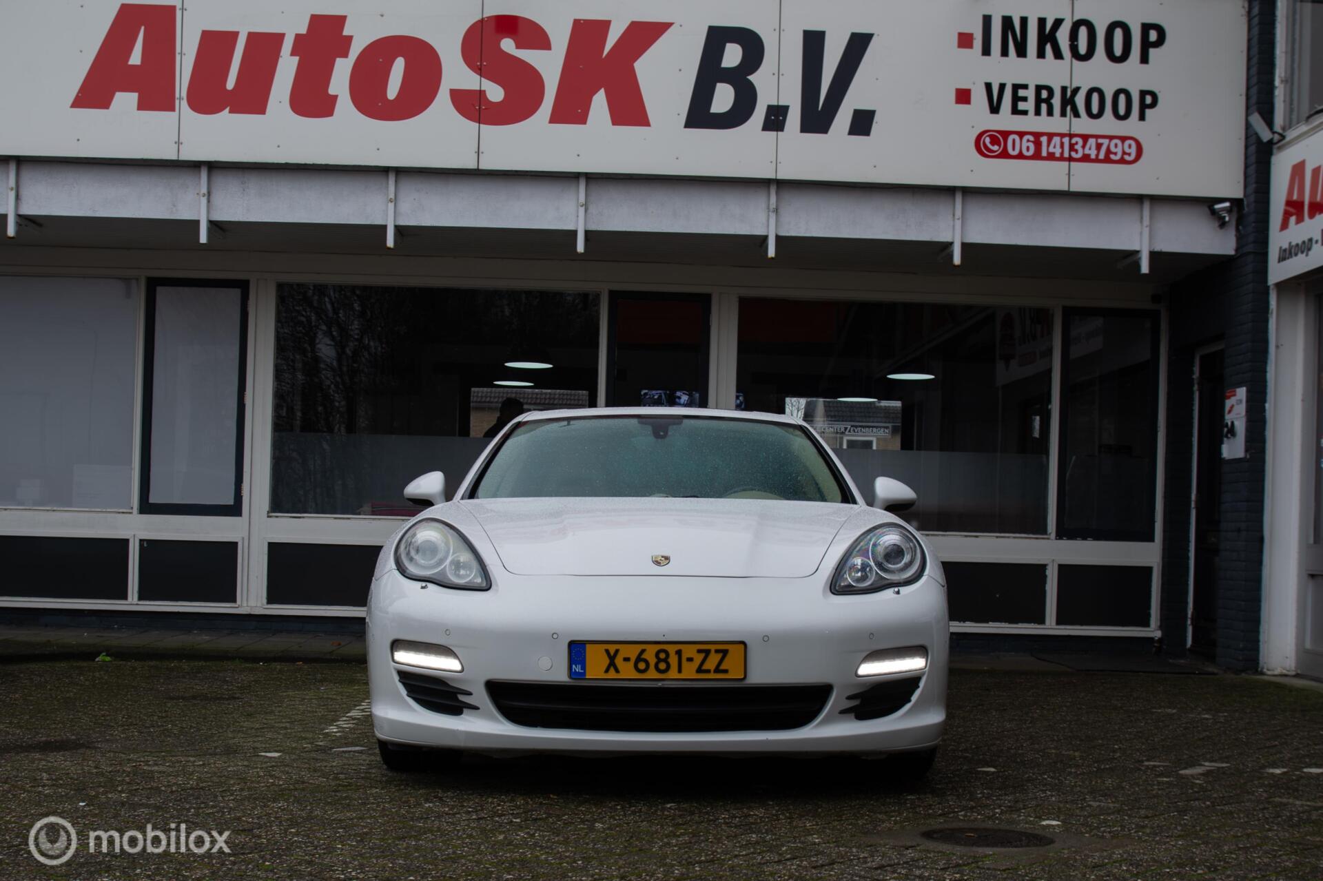 Foto van Porsche Panamera 4
