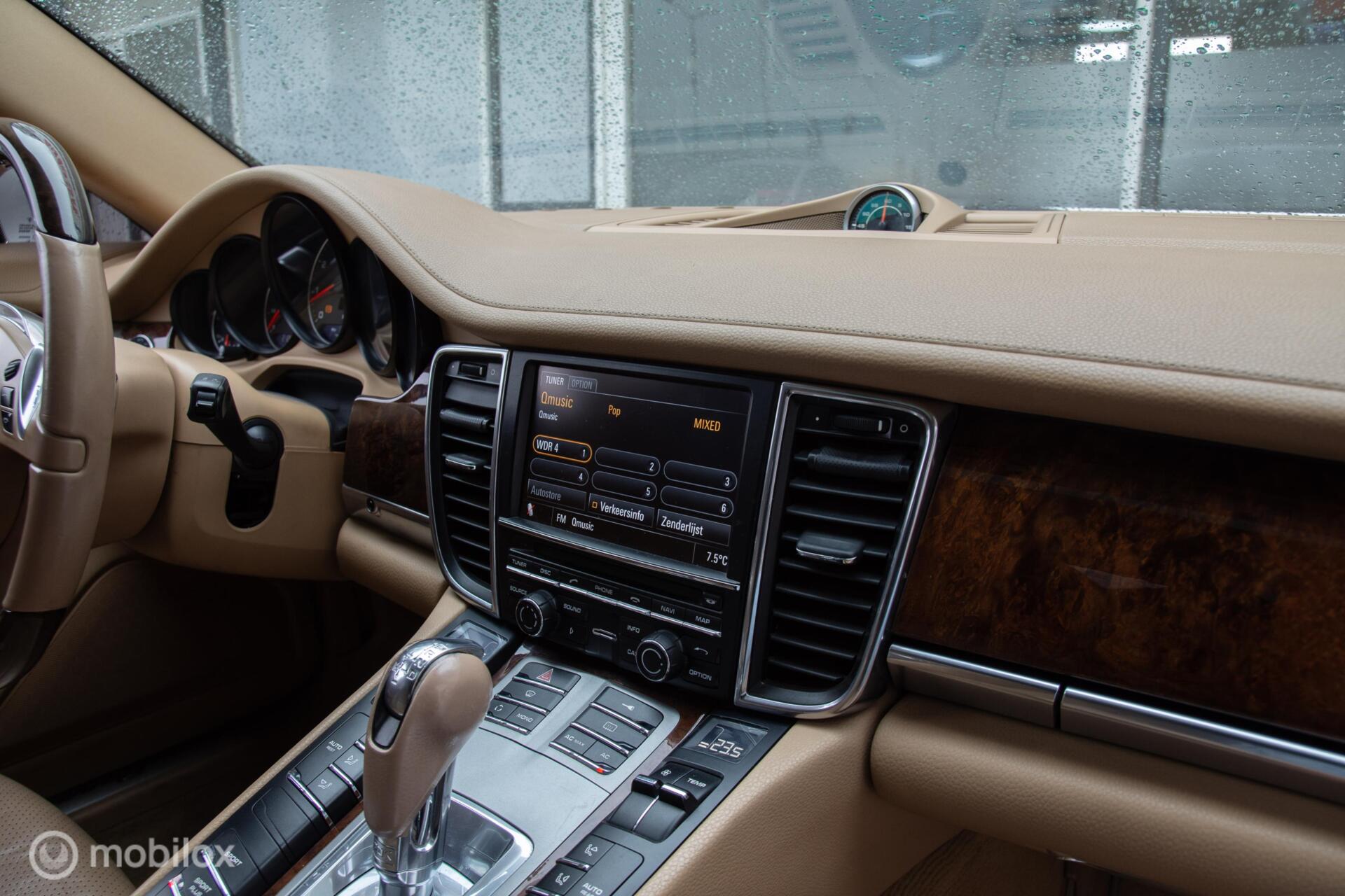 Foto van Porsche Panamera 4