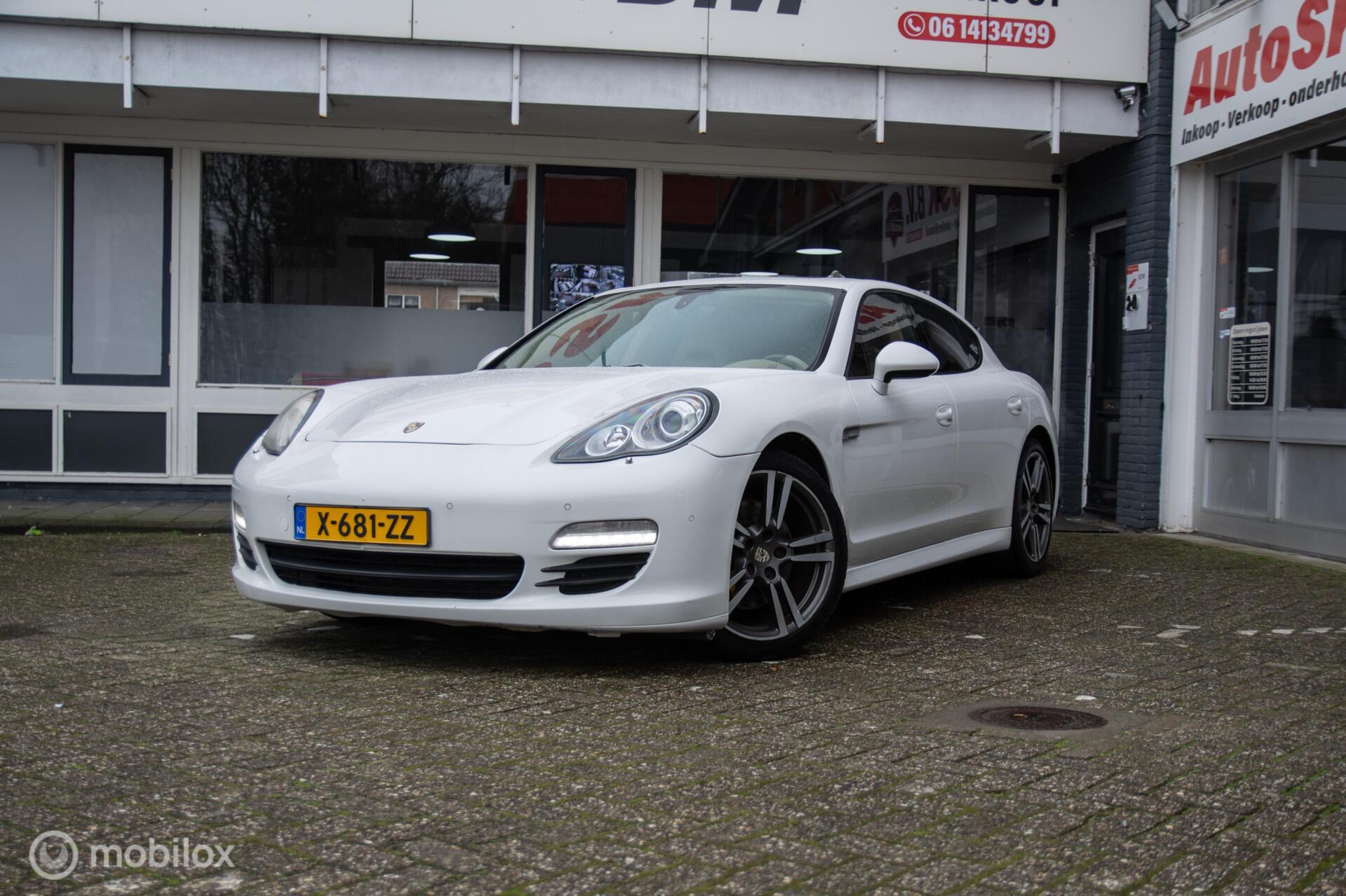 Foto van Porsche Panamera 4