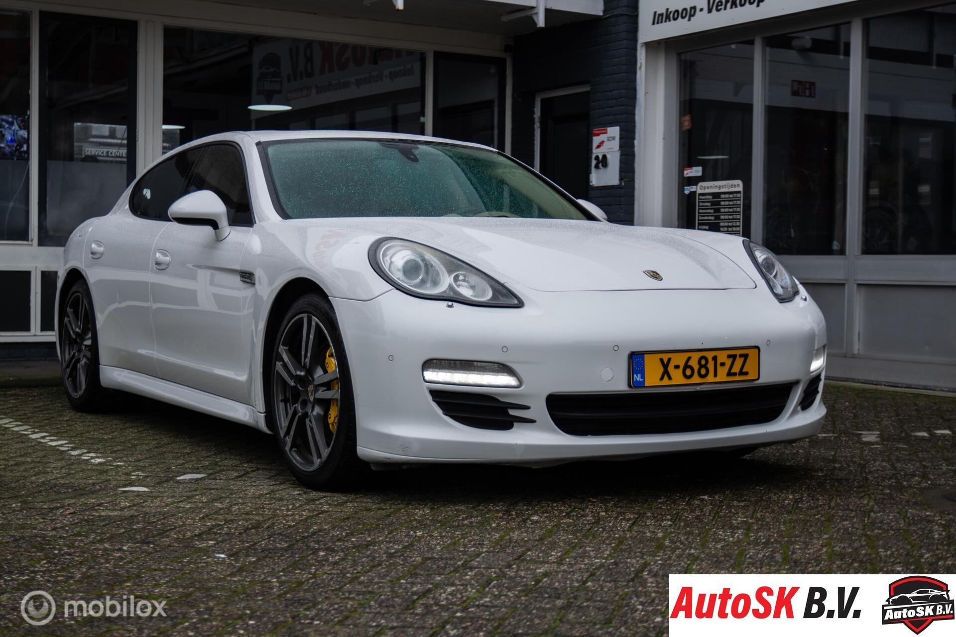 Foto van Porsche Panamera 4
