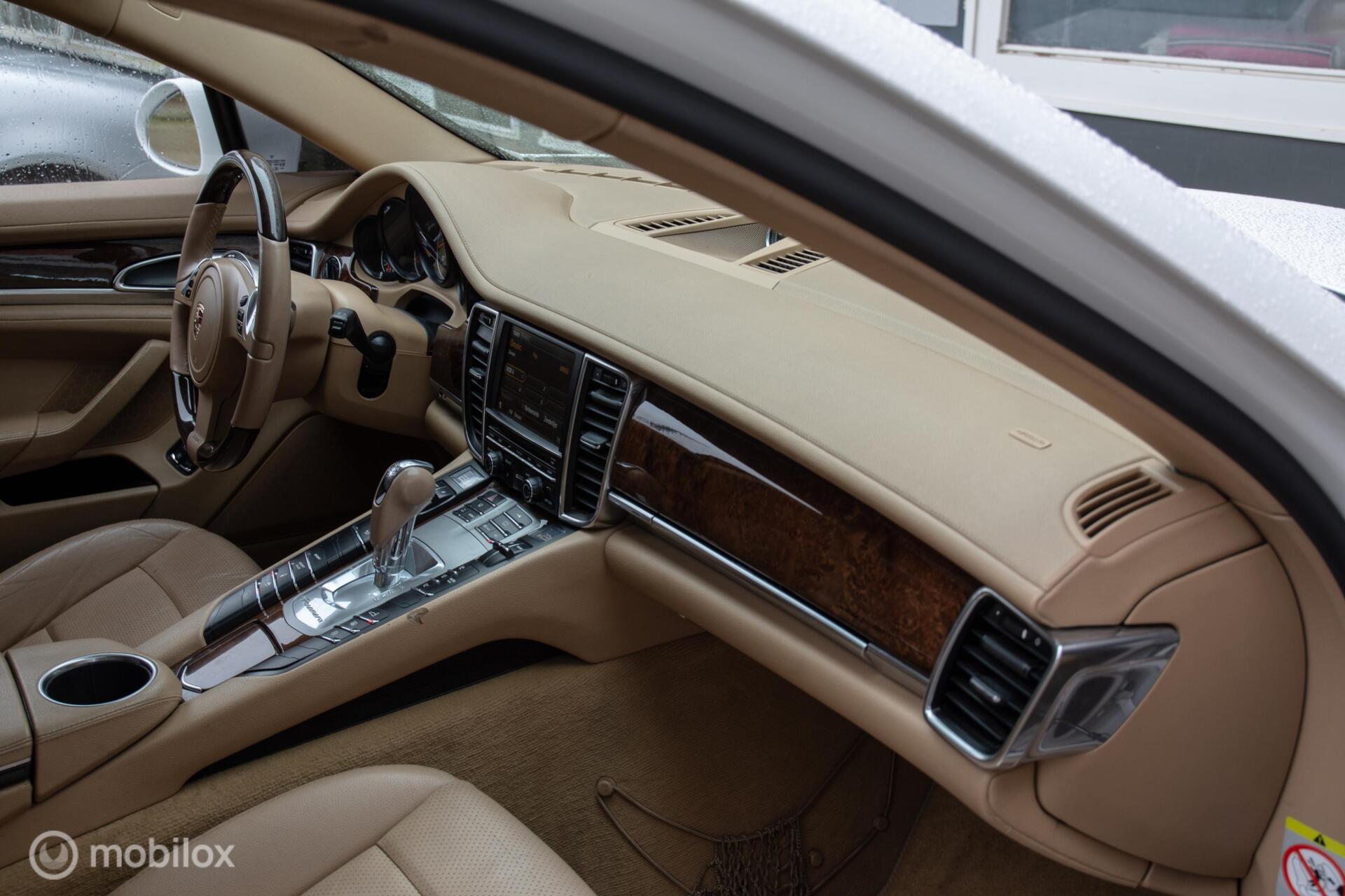 Foto van Porsche Panamera 4